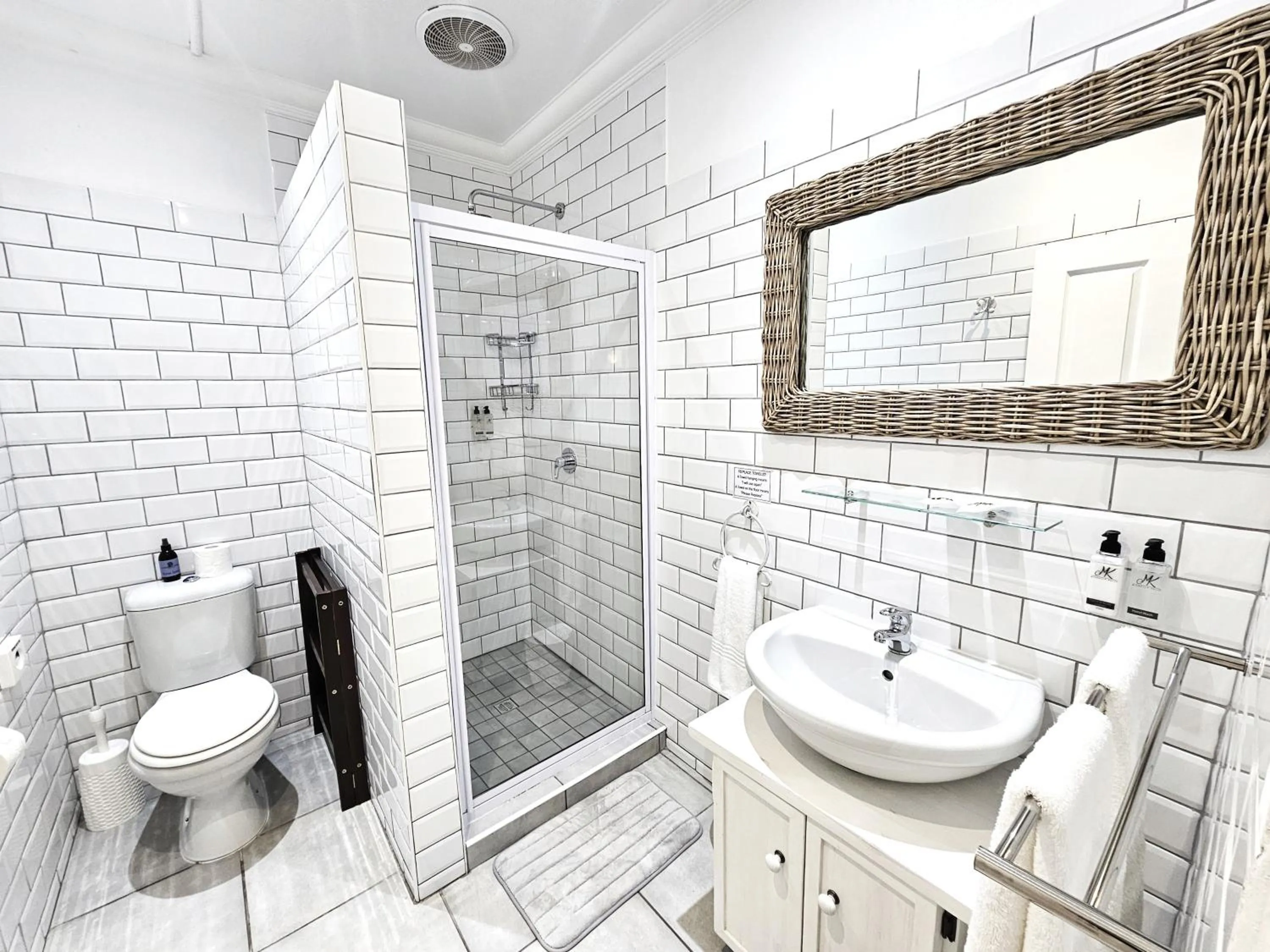 Shower in Leopard Corner Lodge