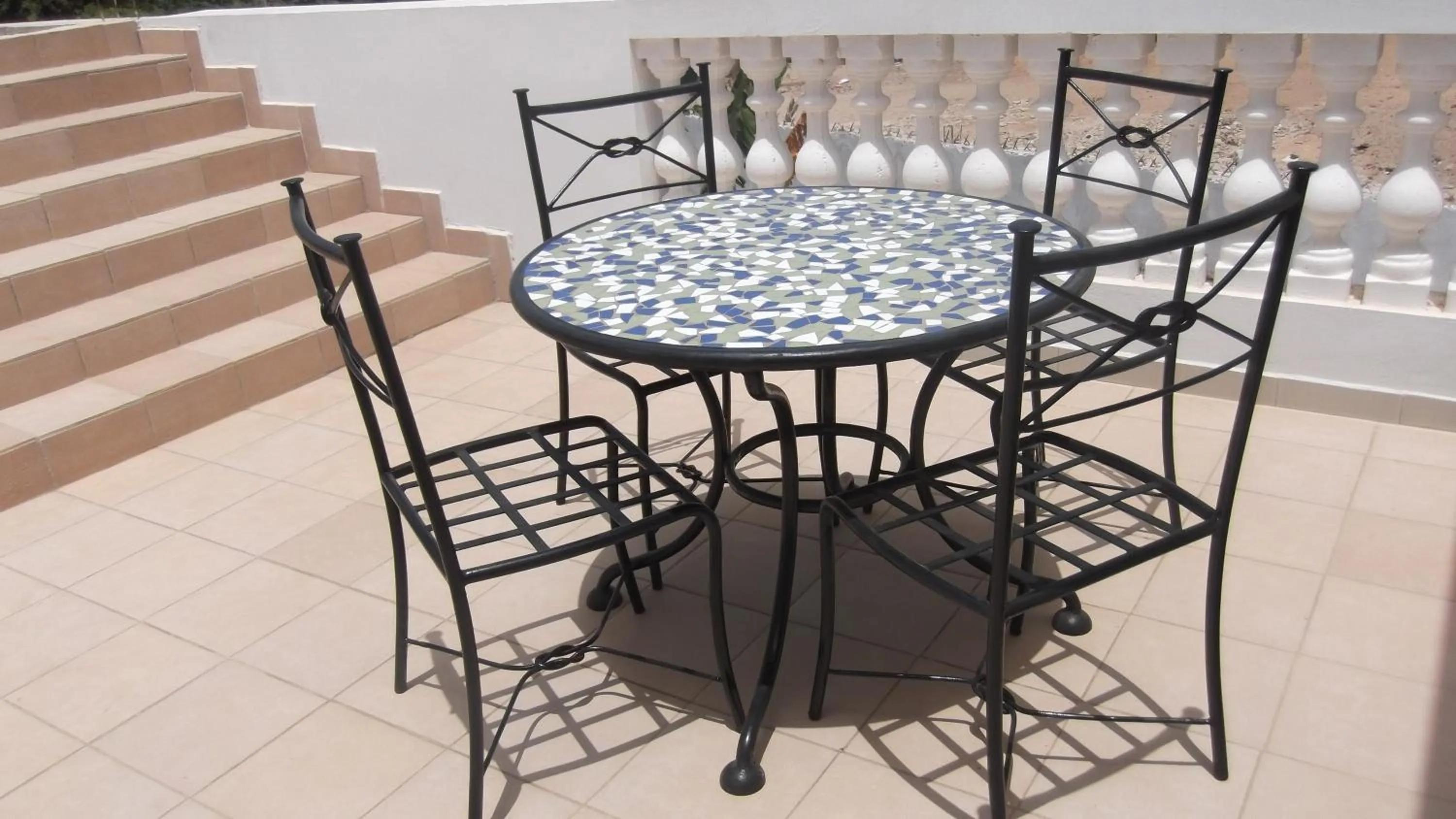 Dining area in Keur Baboune