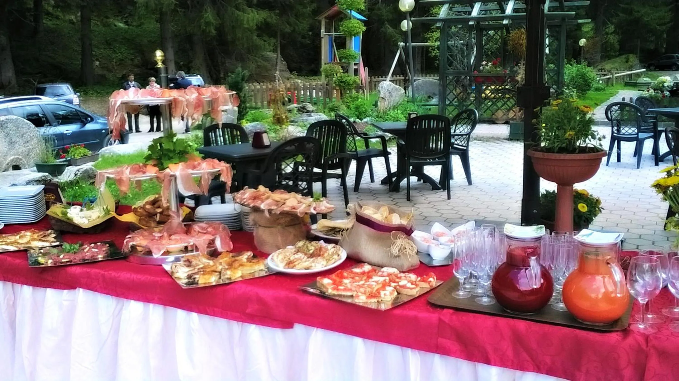 Restaurant/places to eat in Baita Velon