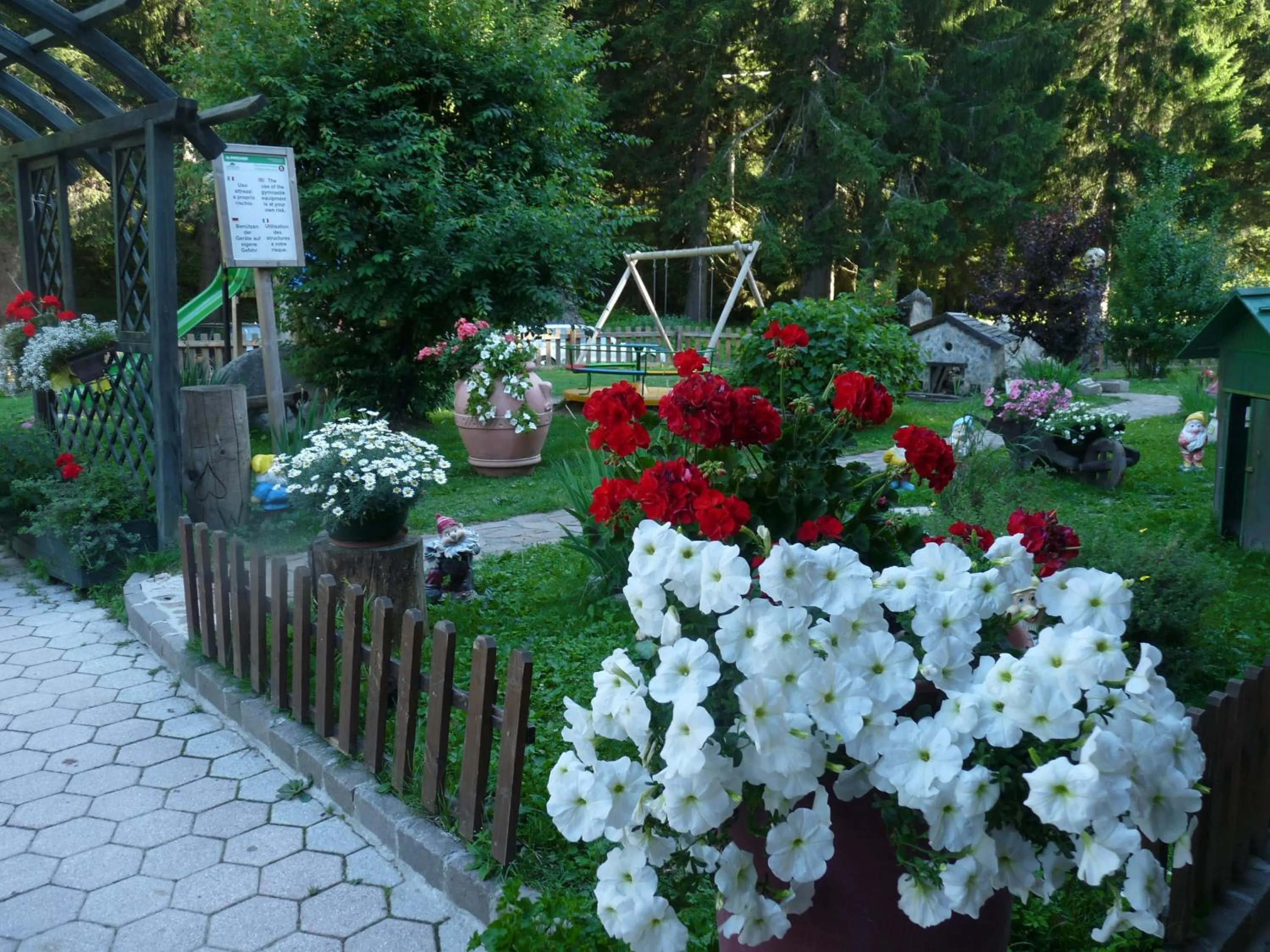 Decorative detail in Baita Velon