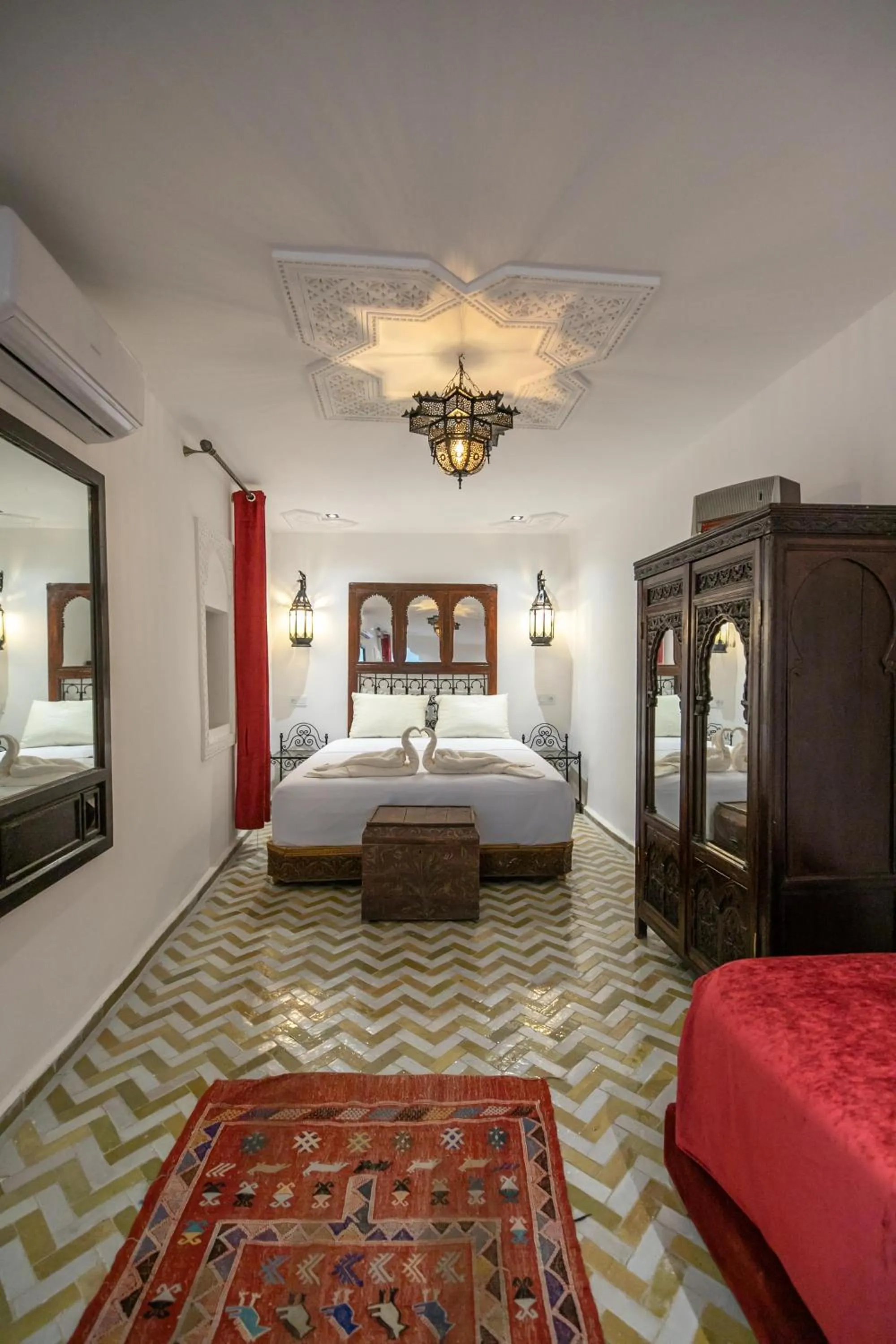 Bed in Dar Usham Fes Luxury Guest House