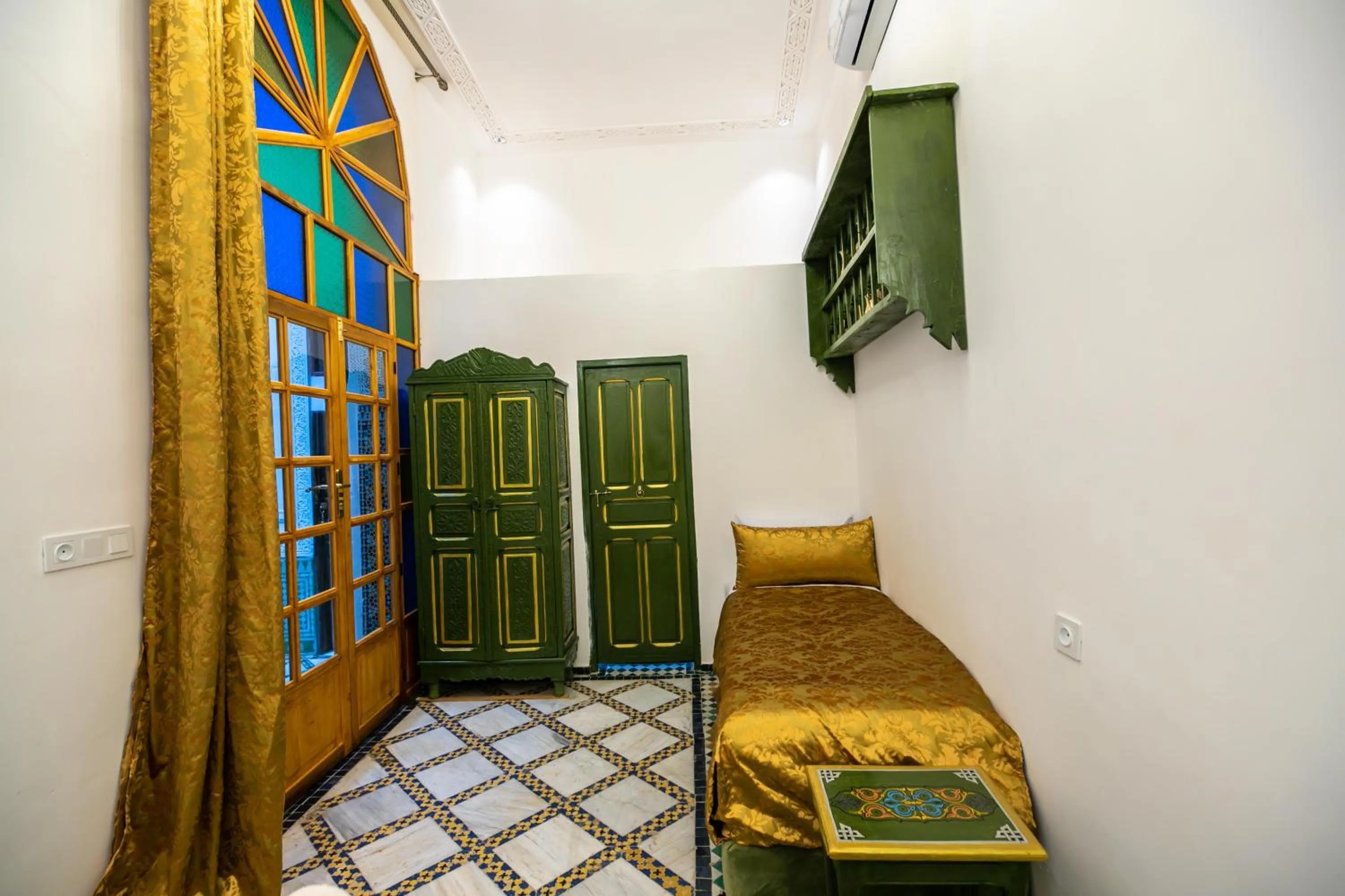 Bed in Dar Usham Fes Luxury Guest House