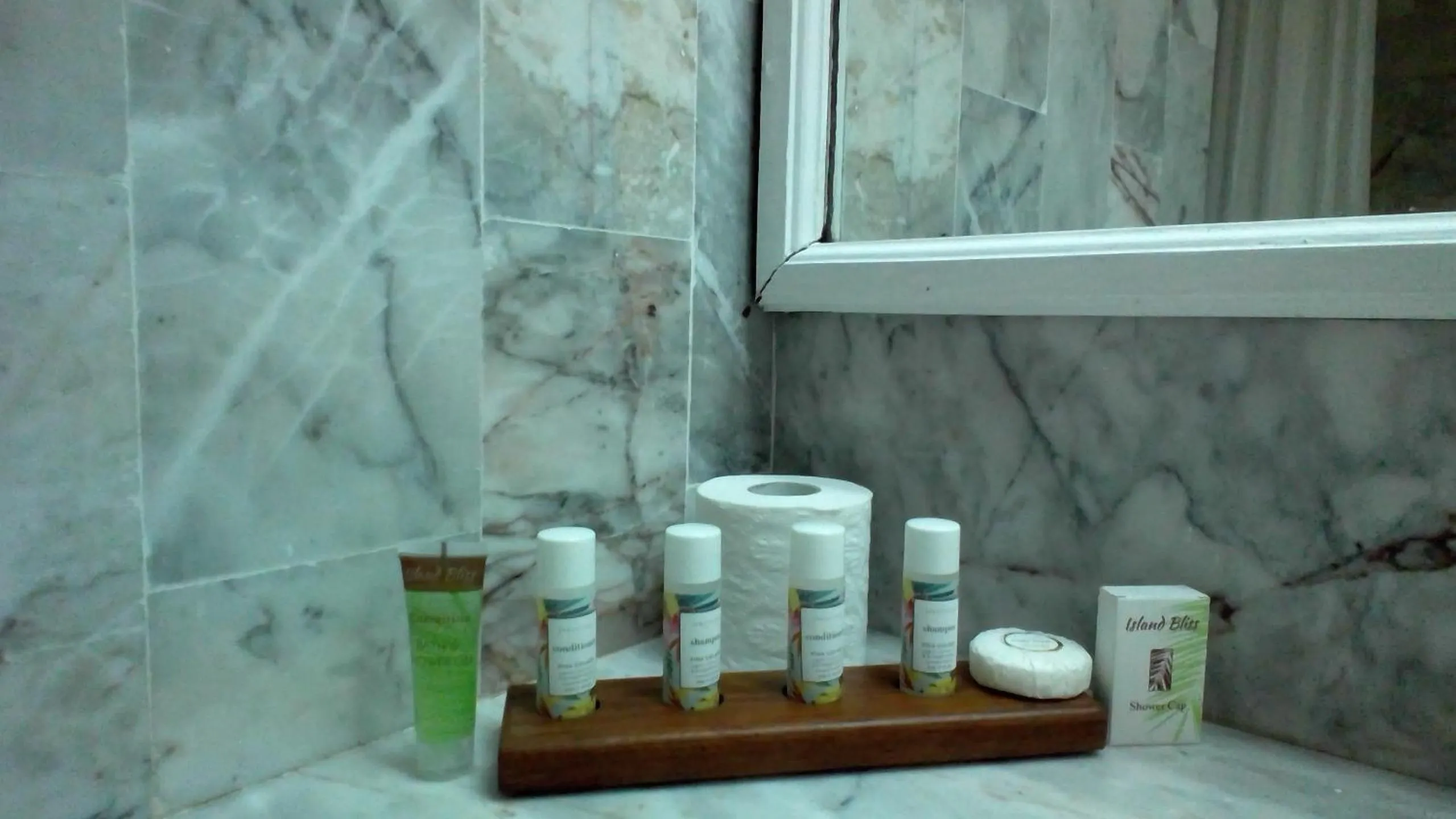 Bathroom in Yatu Lau Lagoon Resort Fiji