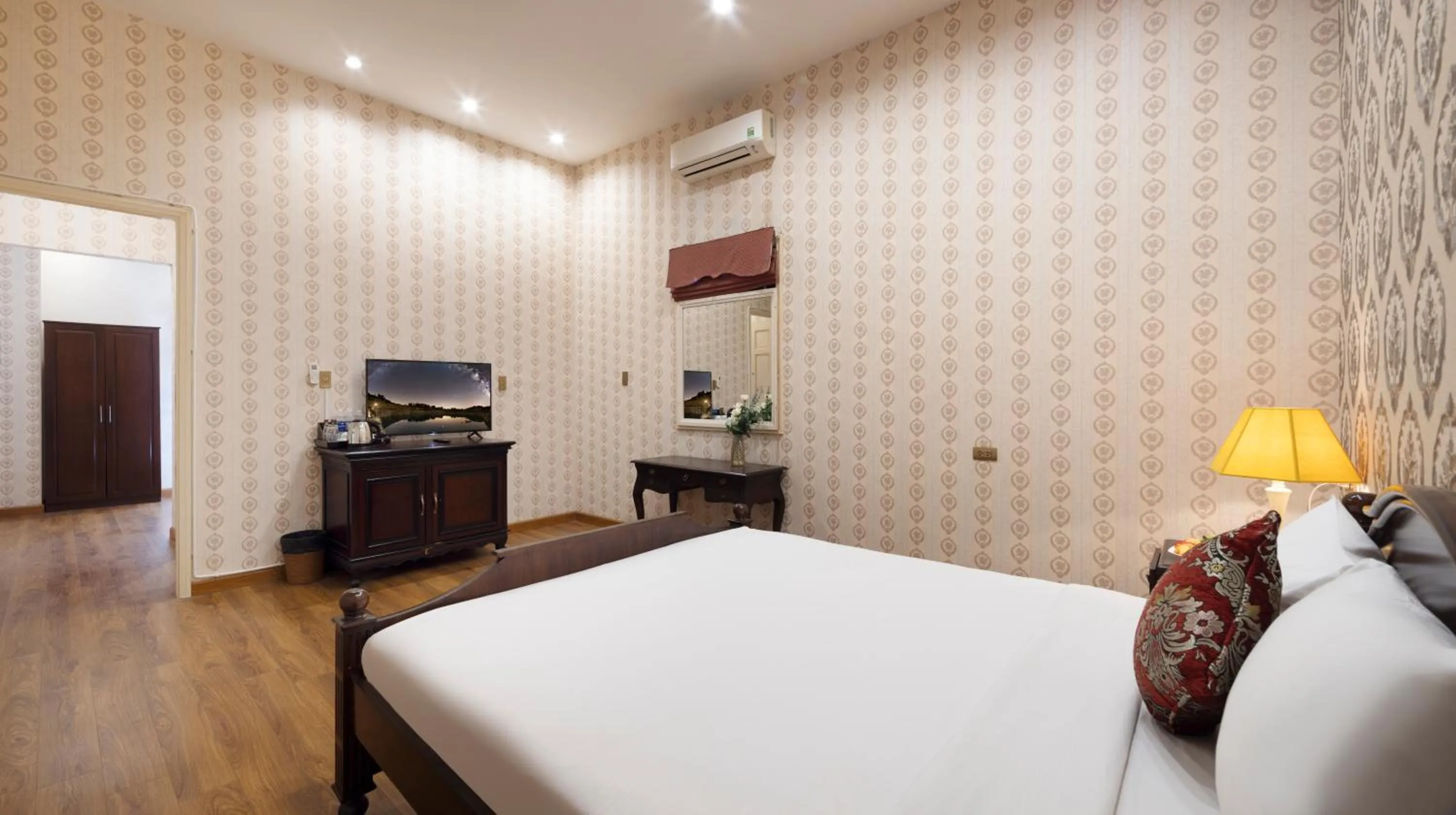 Bedroom, Bed in Hidden Mansions Saigon Resort