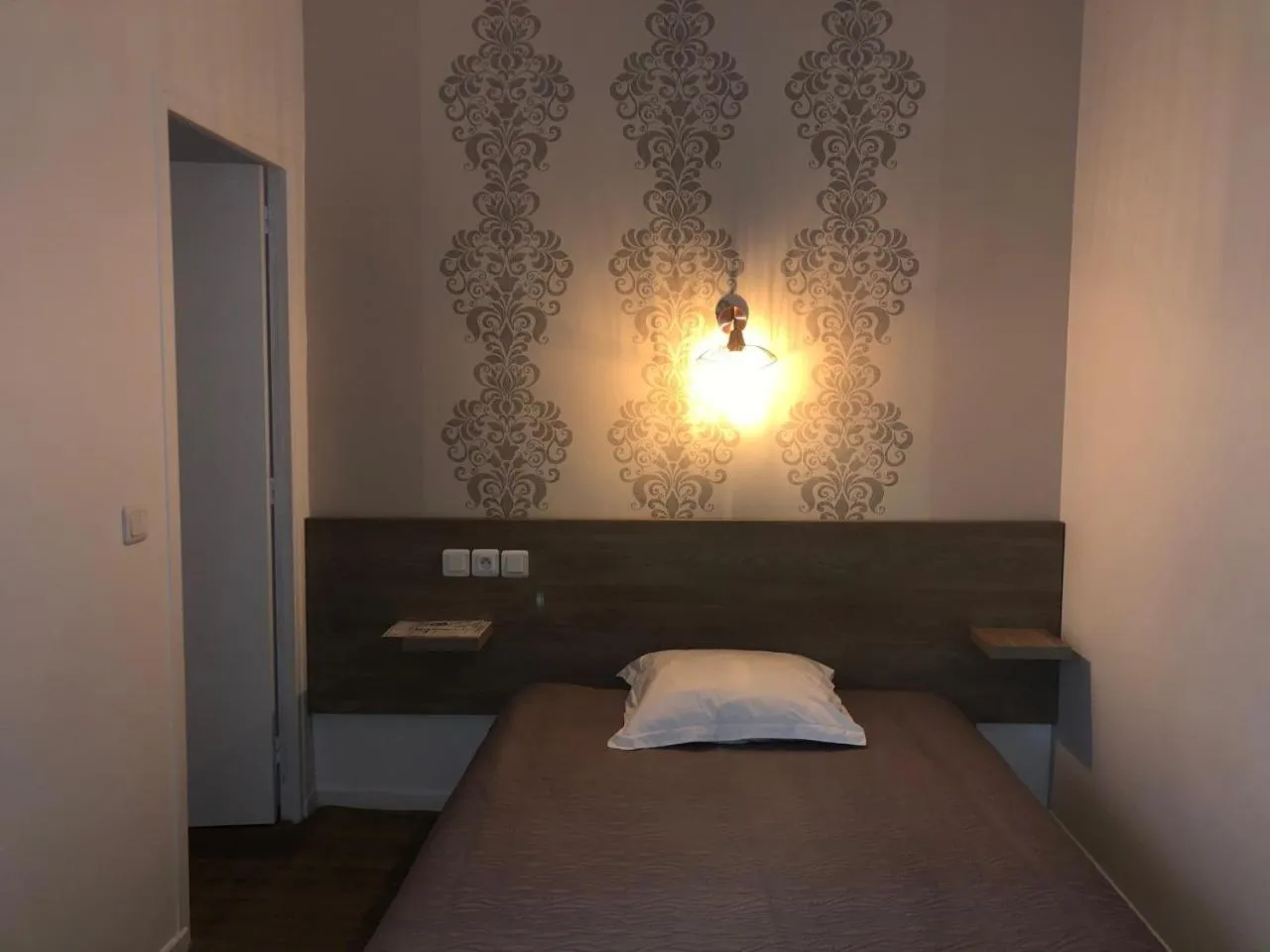 Bed in Hôtel Résidence Champerret