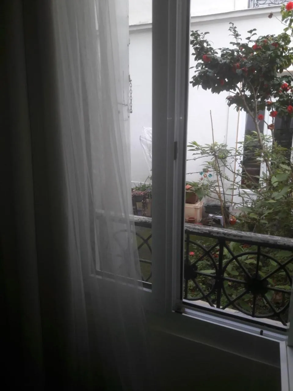 Balcony/Terrace in Hôtel Résidence Champerret