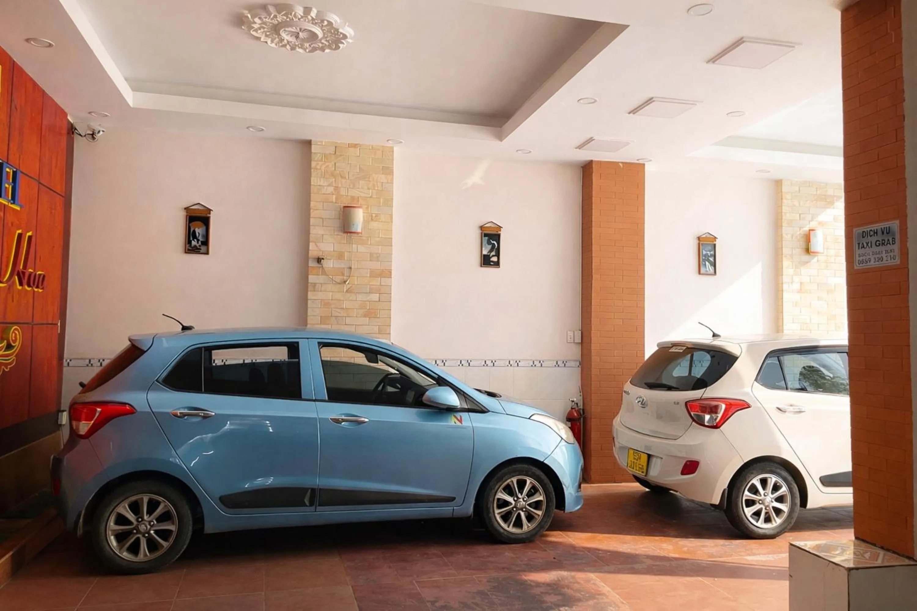 Parking in QUỲNH HOA HOTEL