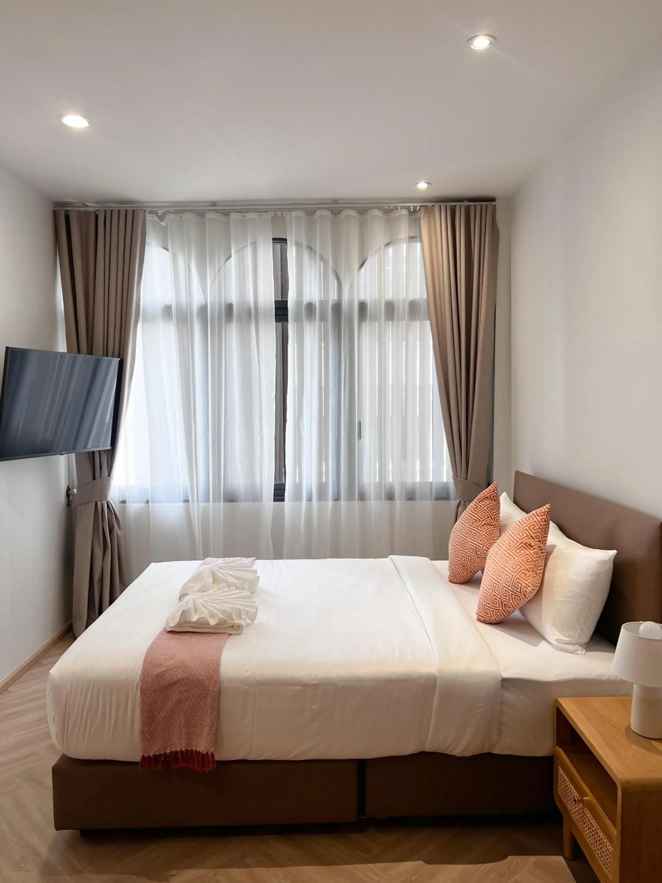 Toilet, Bed in SO Zen Hotel Silom Bangkok