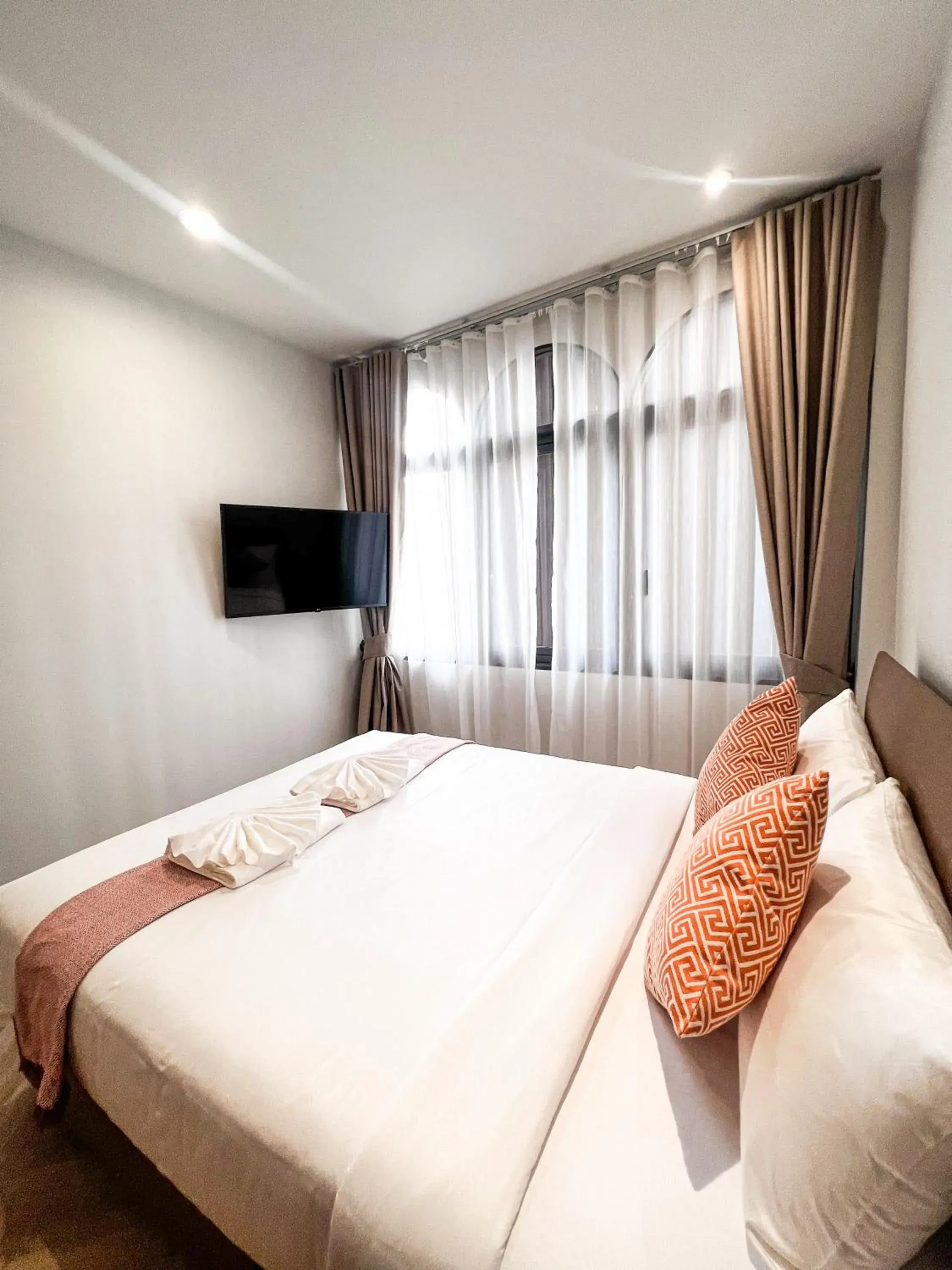 Deluxe Double Room with Shower in SO Zen Hotel Silom Bangkok Deluxe Double Room with Shower in SO Zen Hotel Silom Bangkok