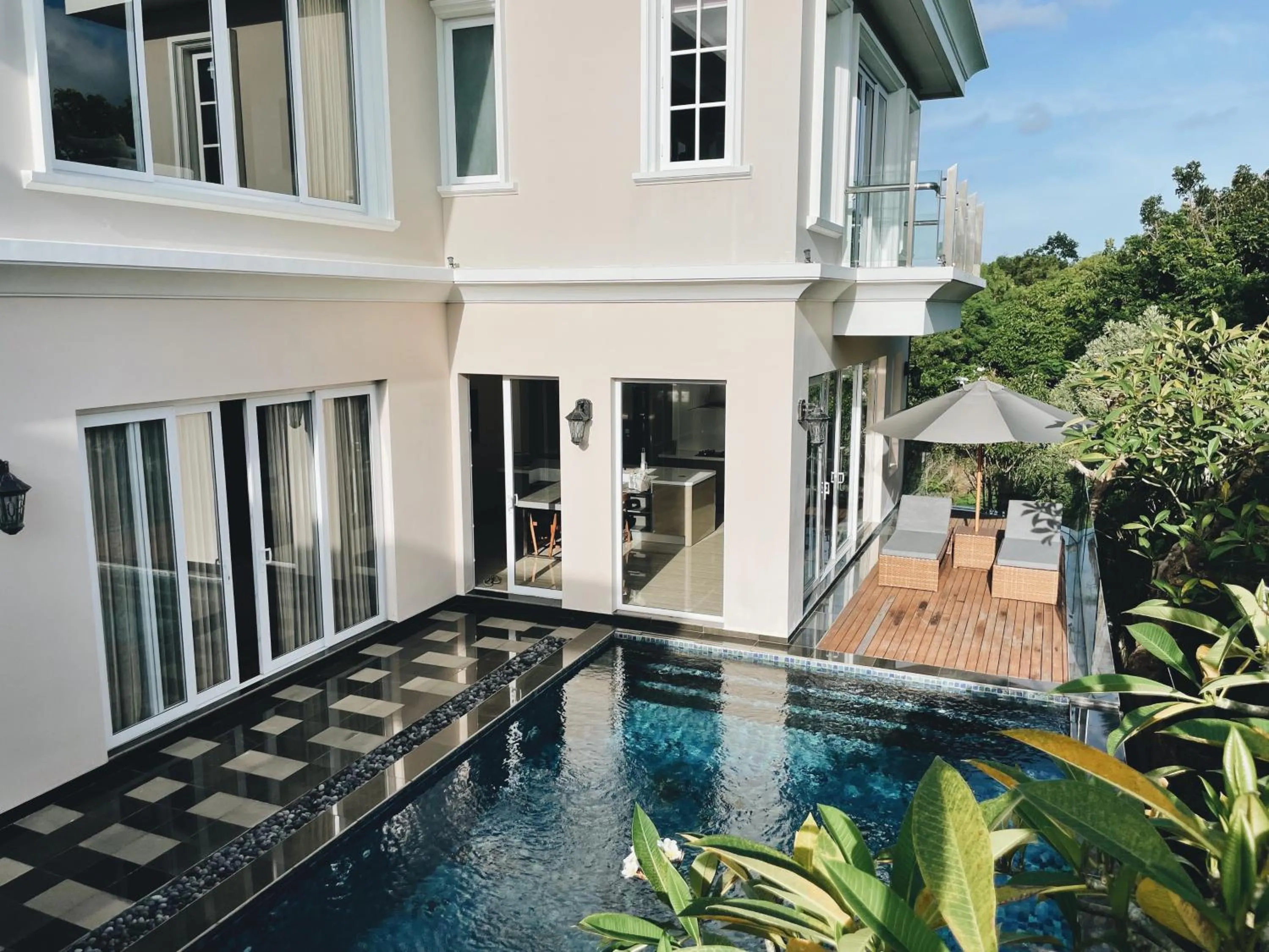 Swimming pool in Kula Kara Villas Uluwatu