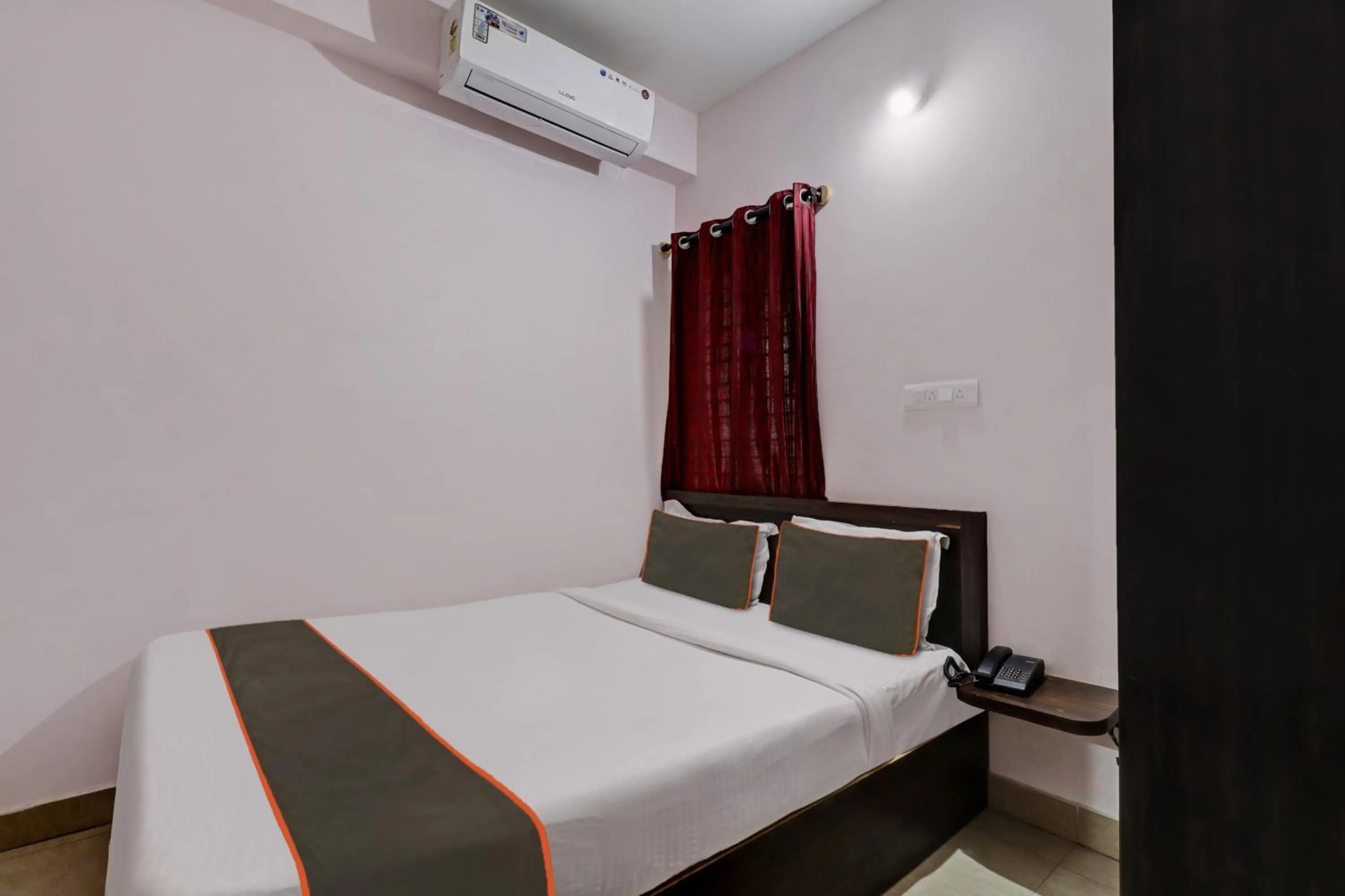 Bedroom, Bed in Super Hotel O Alfa Inn