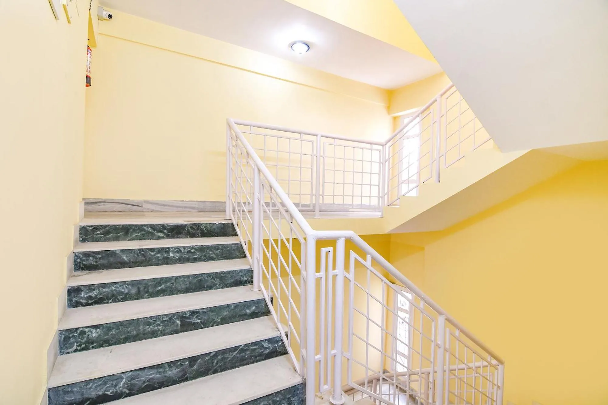 Lobby or reception in FabHotel Olive Inn I - 260m from Saltlake Sector V Metro Station