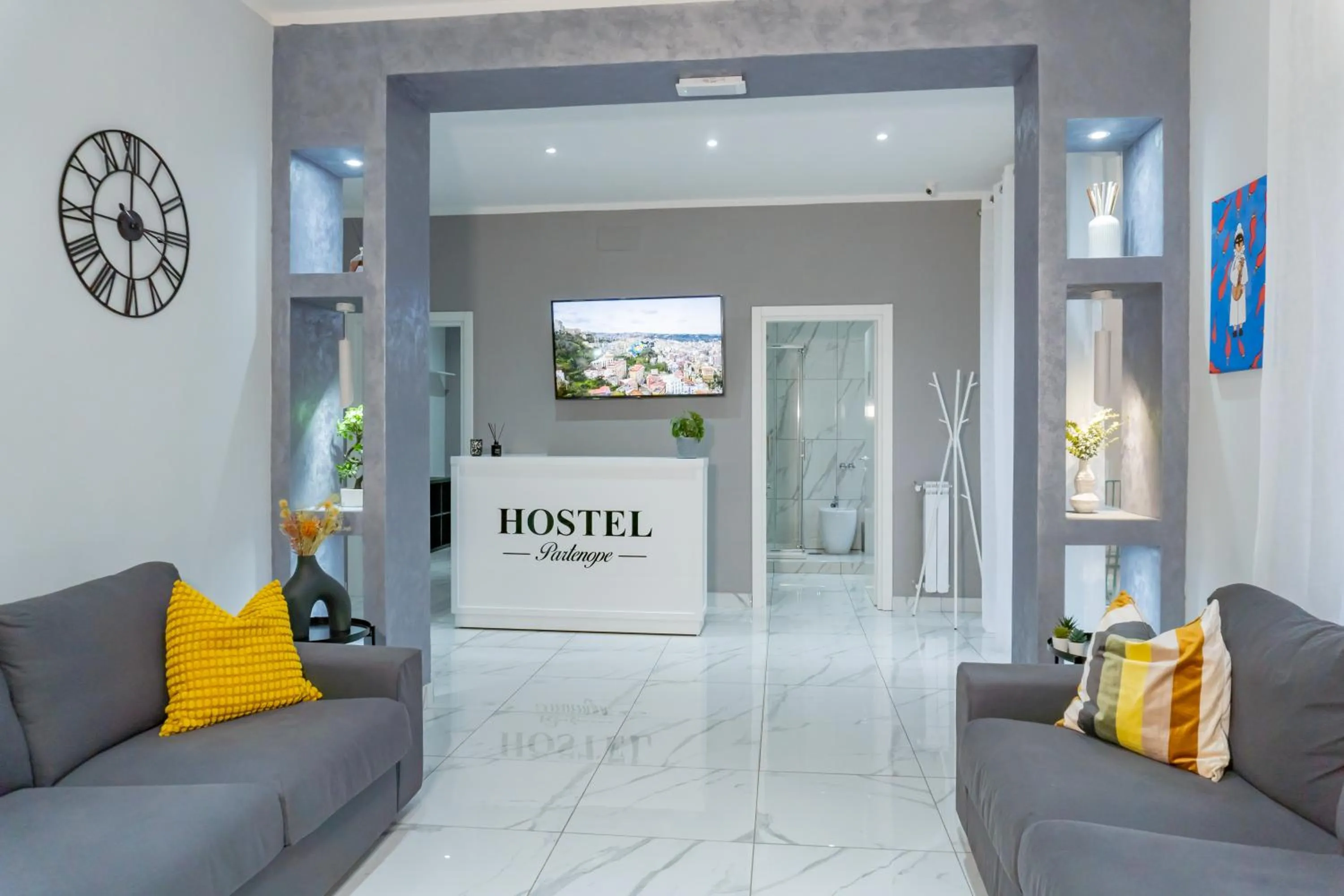 TV and multimedia in Hostel Partenope