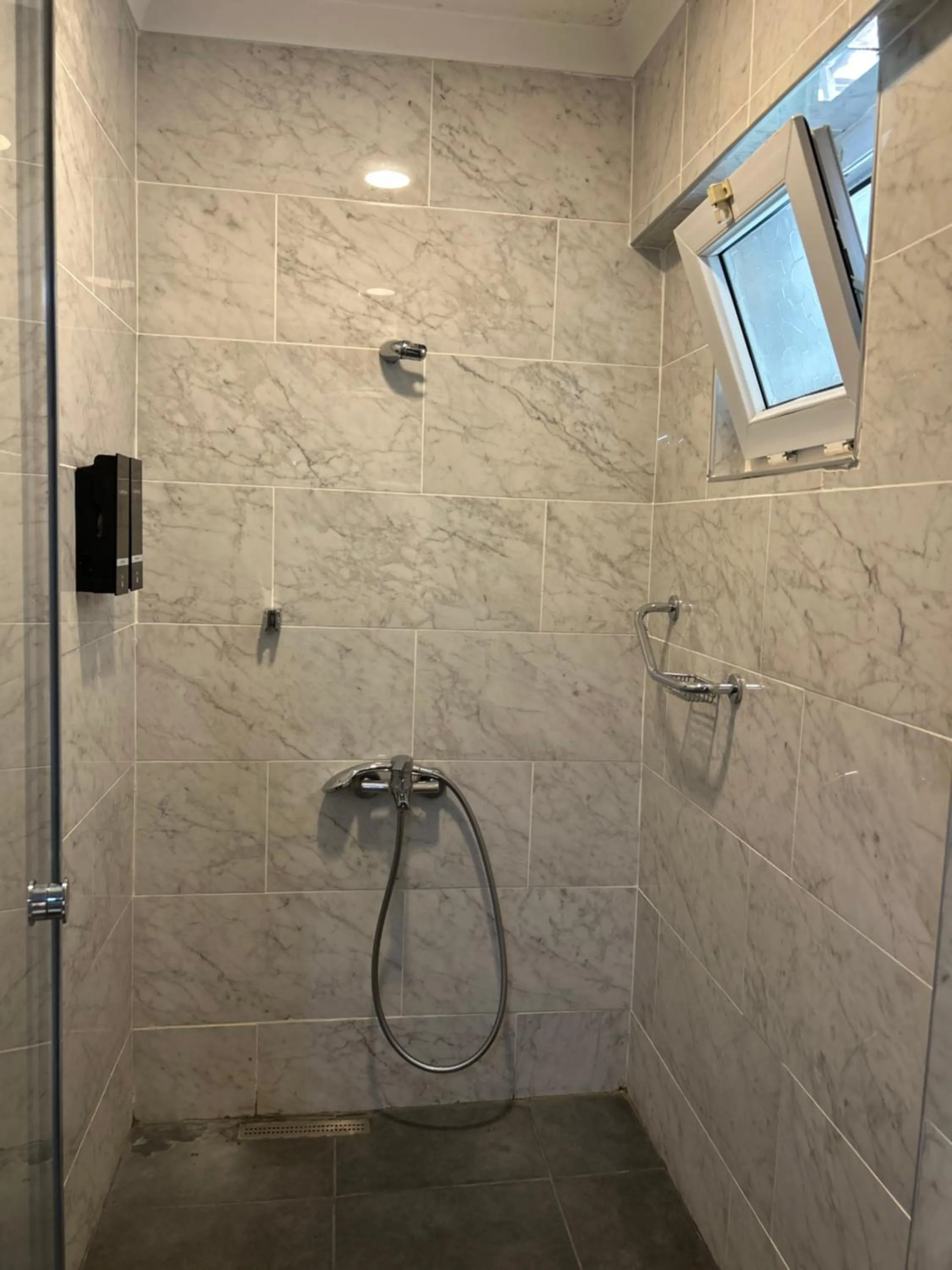 Shower in Cord Hotel & Resort
