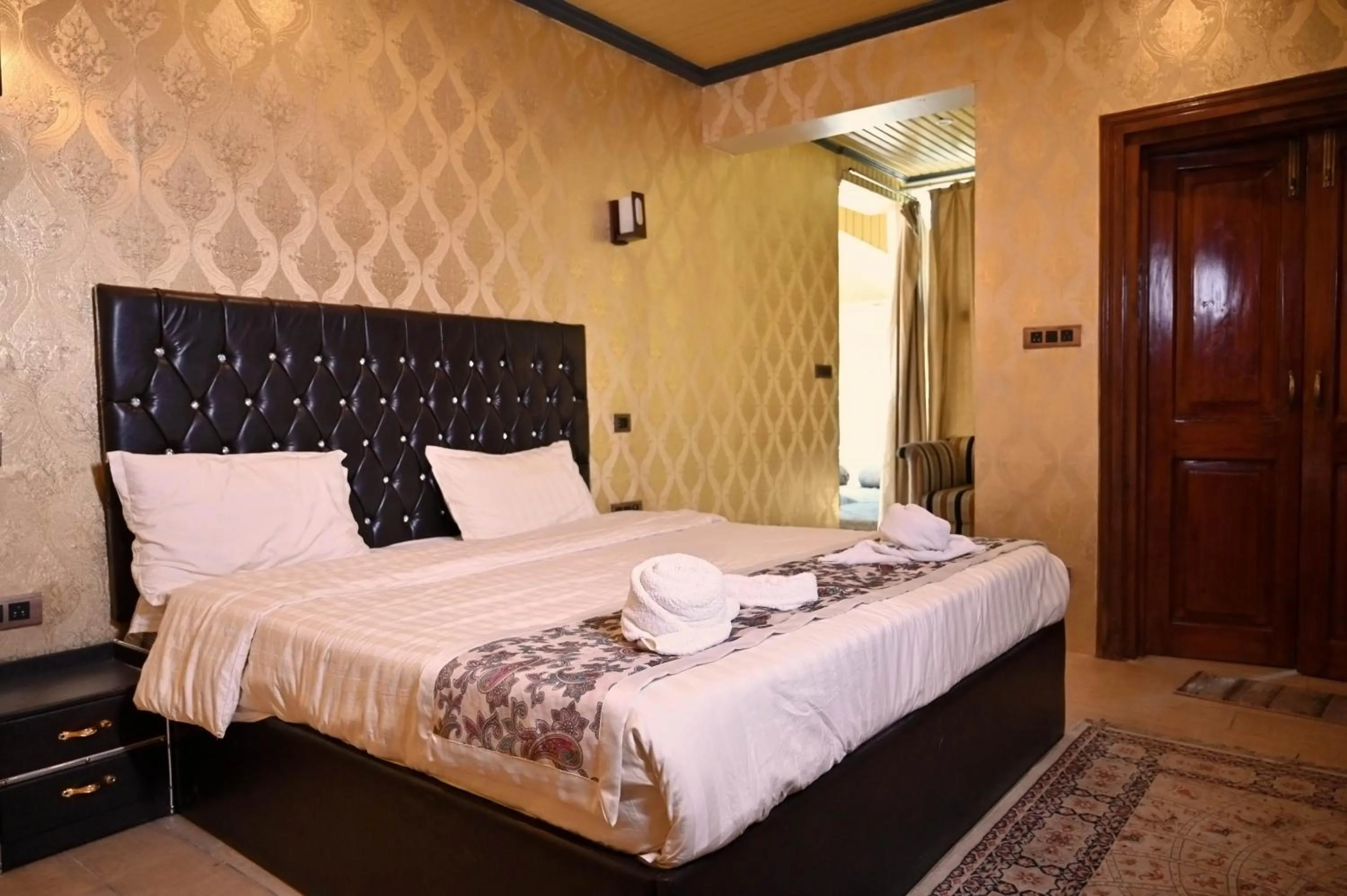 Bed in The GoodFind Residency