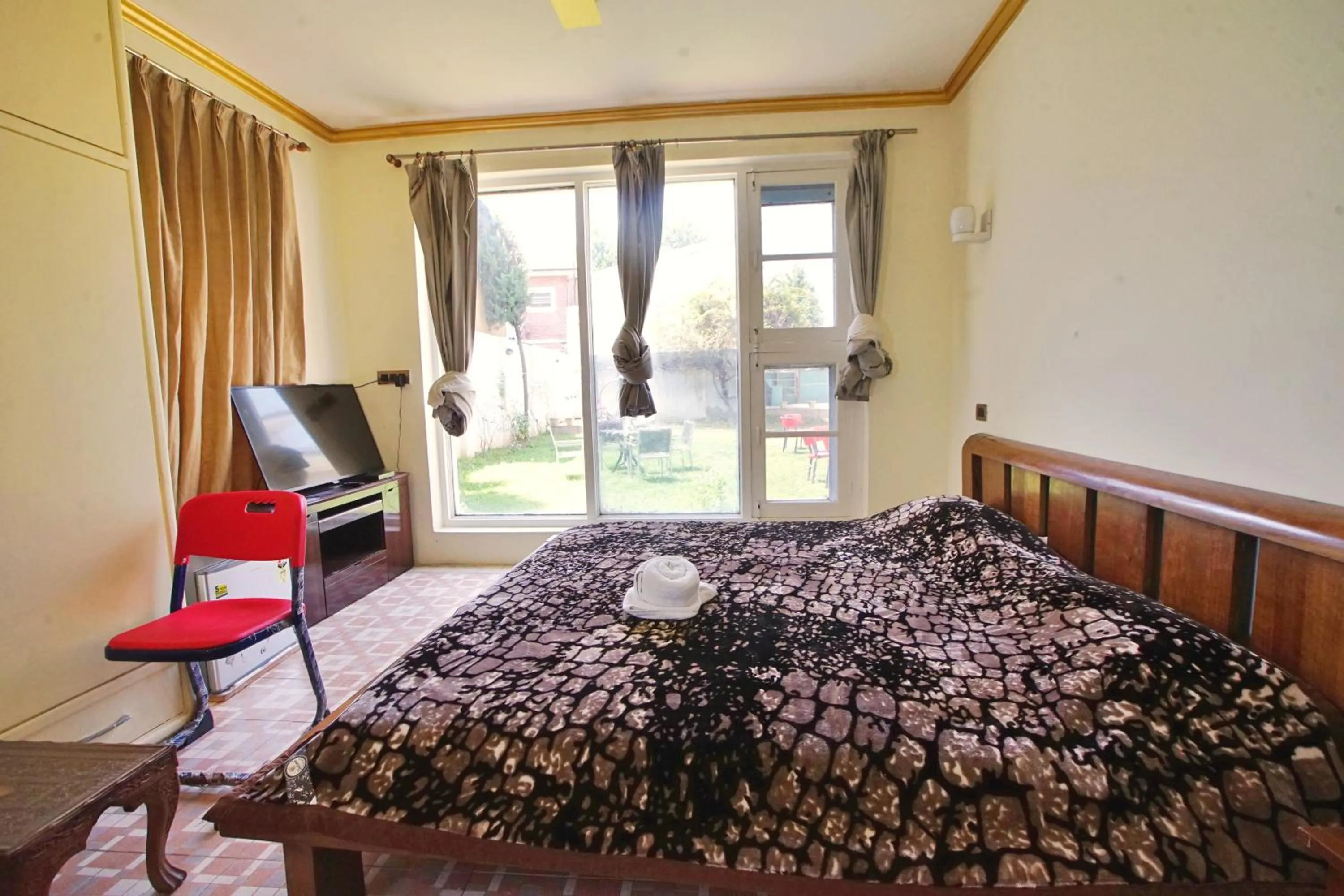 Bed in The GoodFind Residency