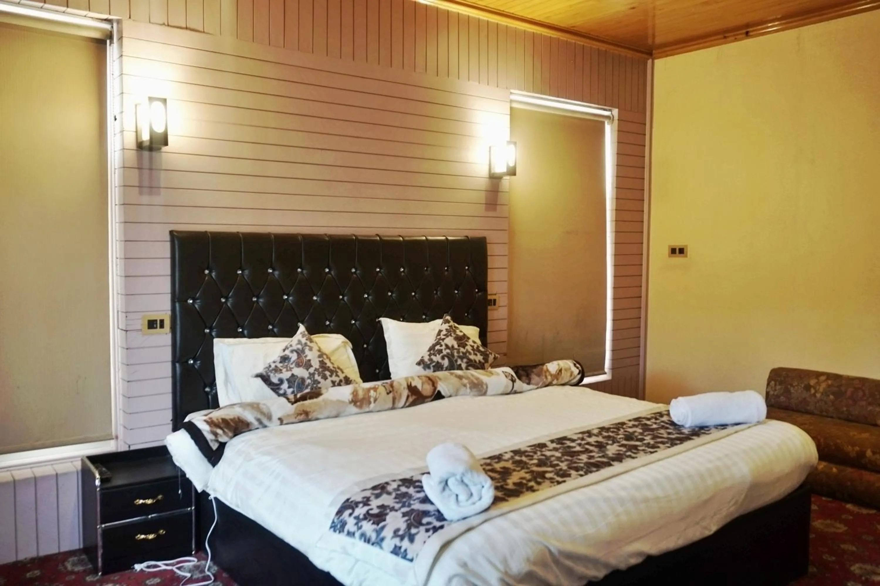 Bed in The GoodFind Residency