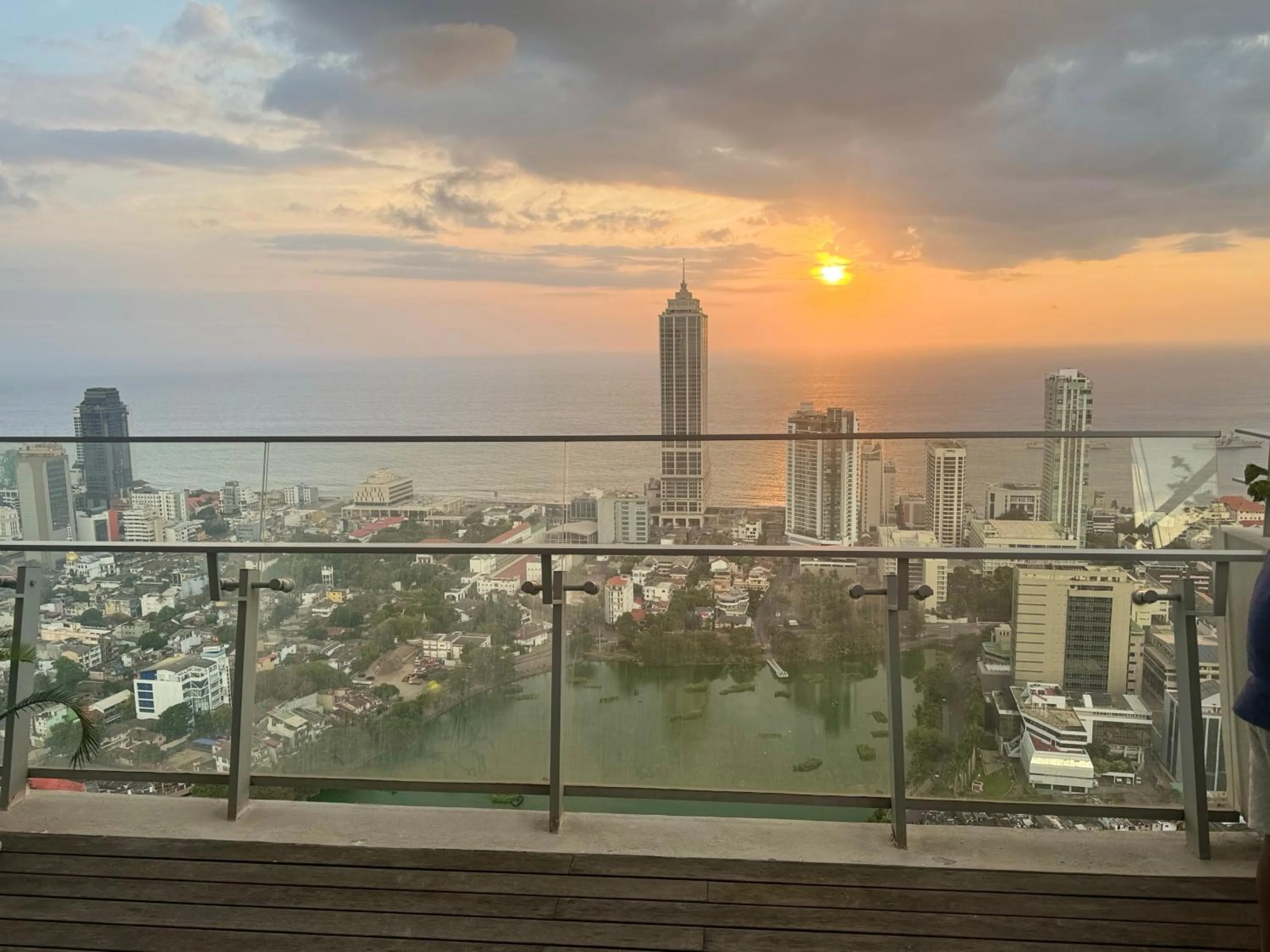 Luxe Colombo Heights