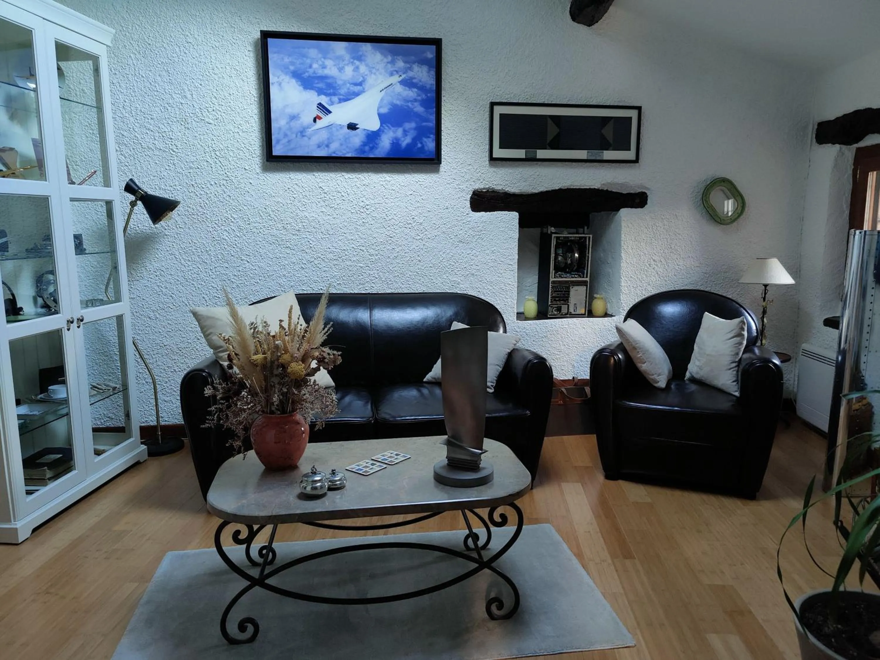 Communal lounge/ TV room in Mas Peu Del Causse