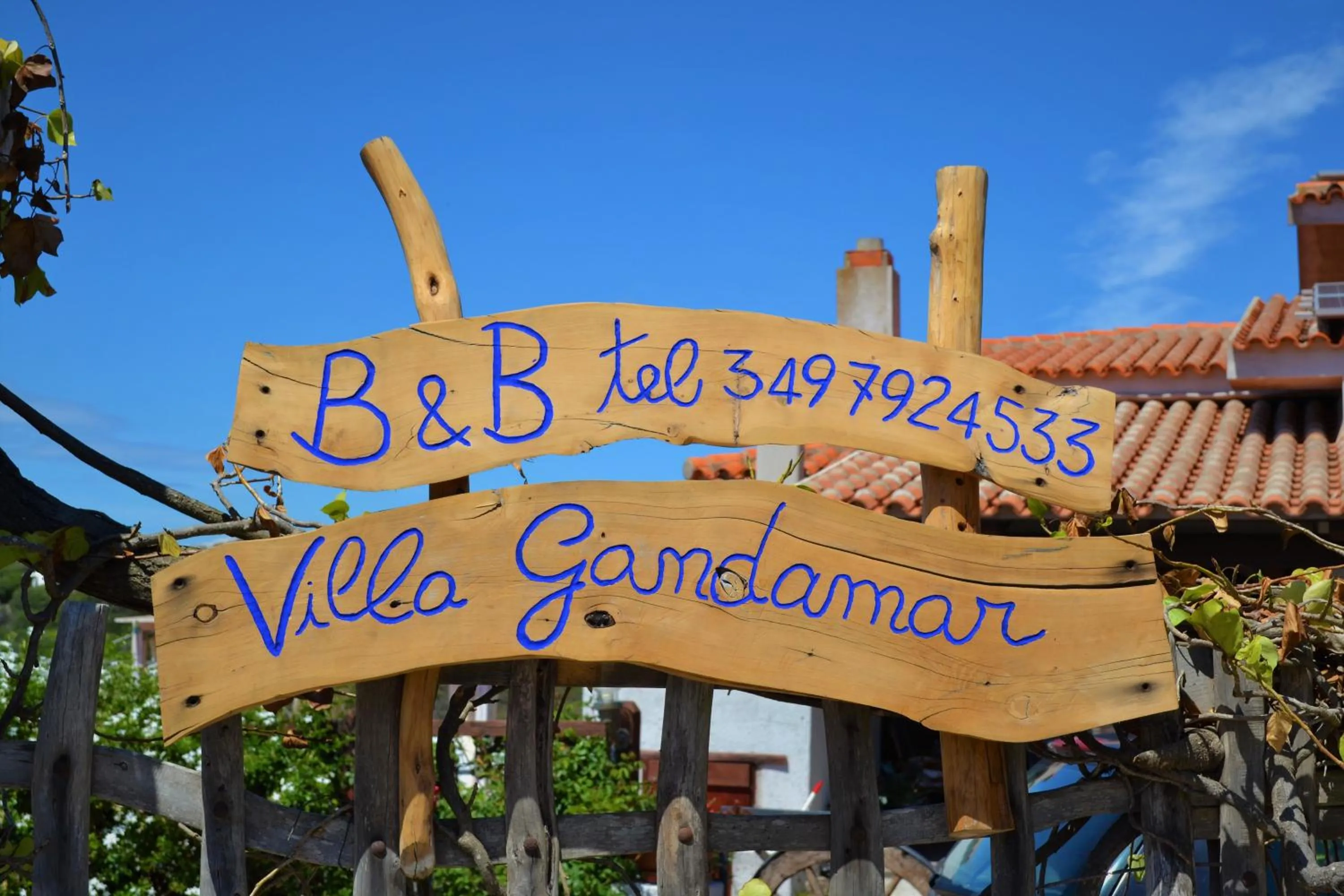 Facade/entrance in Villa Gandamar