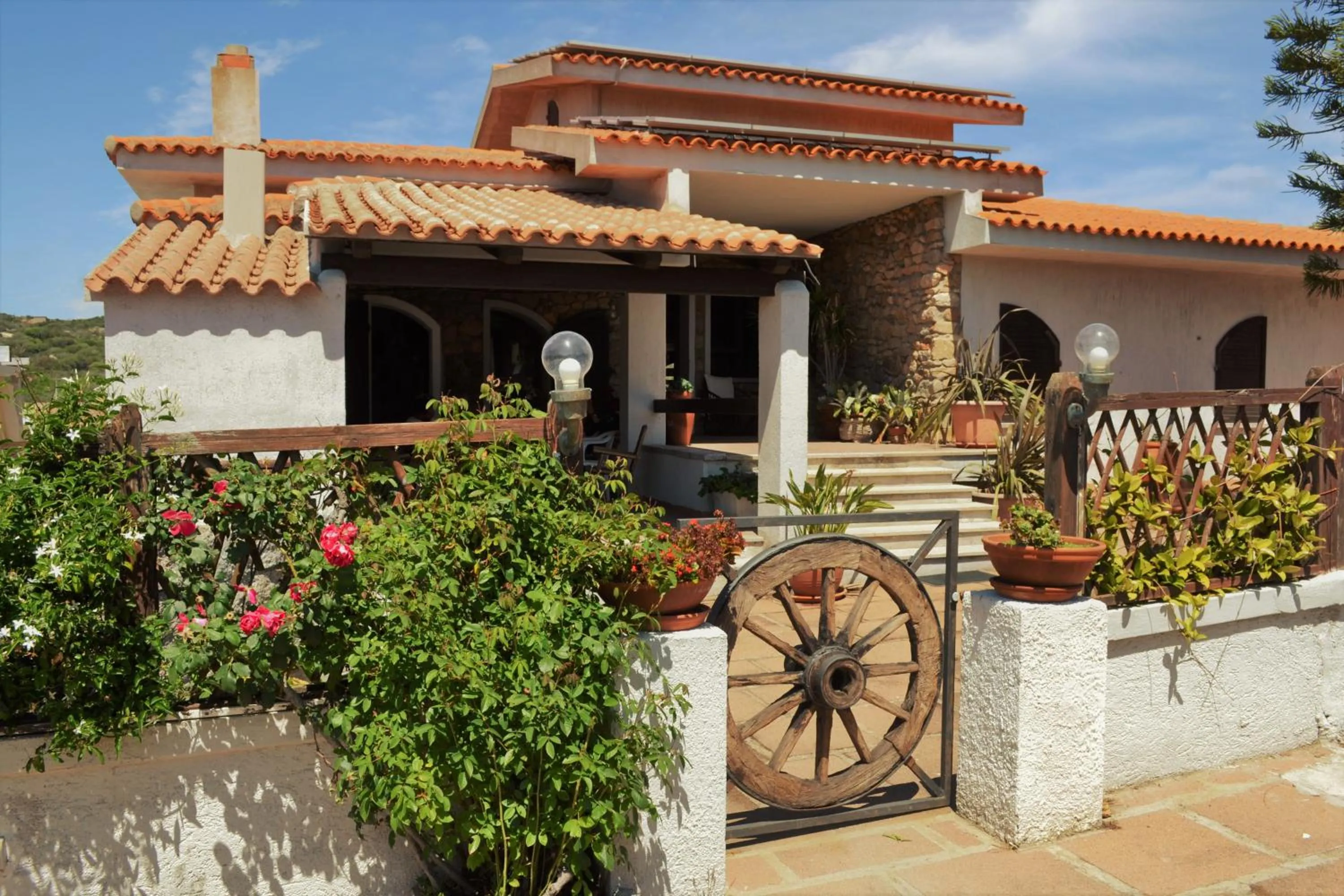 Facade/entrance in Villa Gandamar