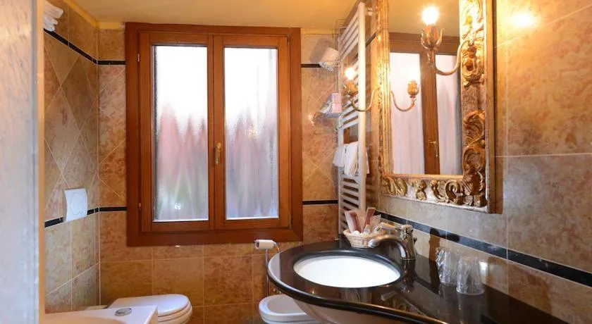 Bathroom in Ca' San Zaccaria