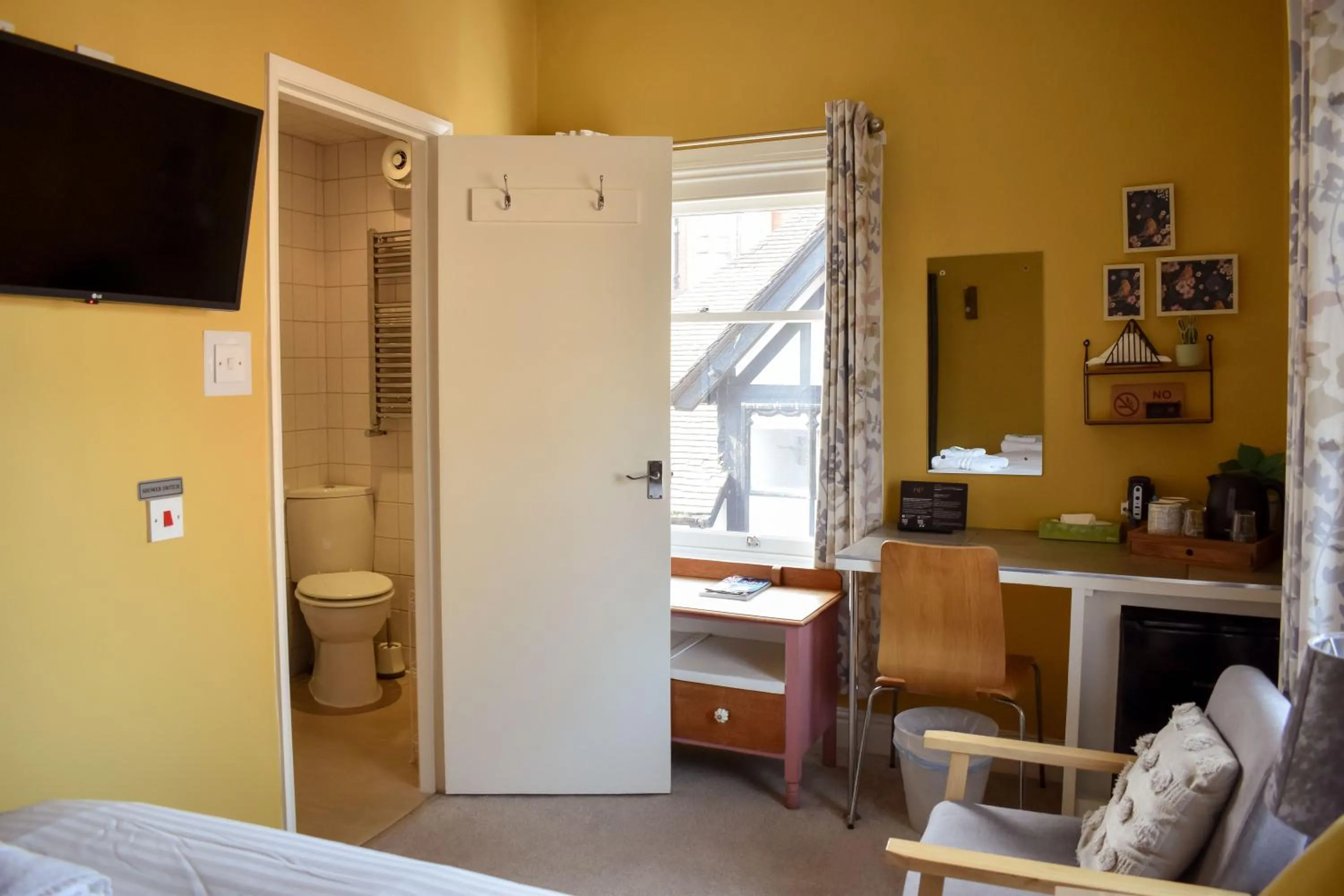 Bed in Grosvenor Place Guest House