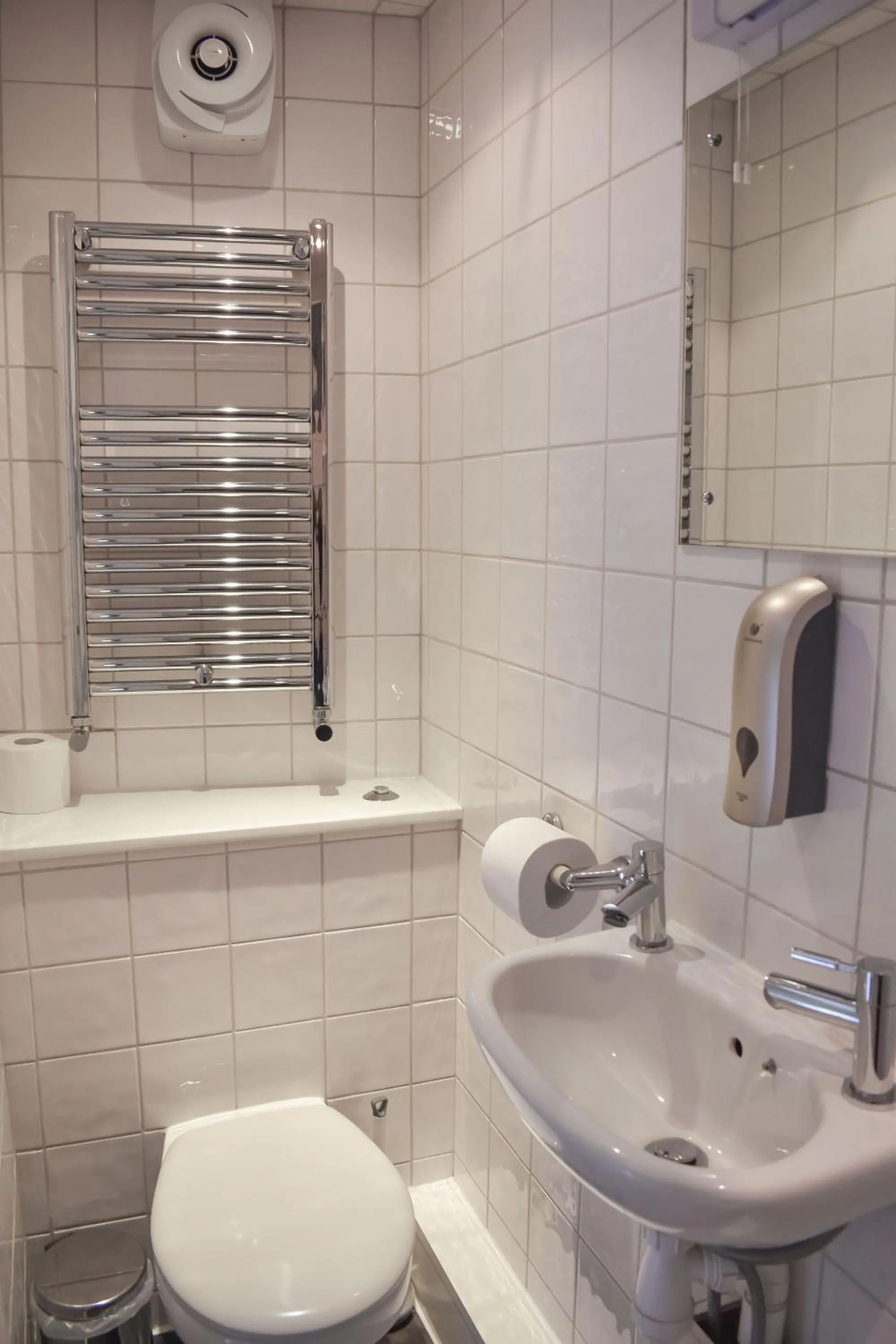 Grosvenor Place Guest House