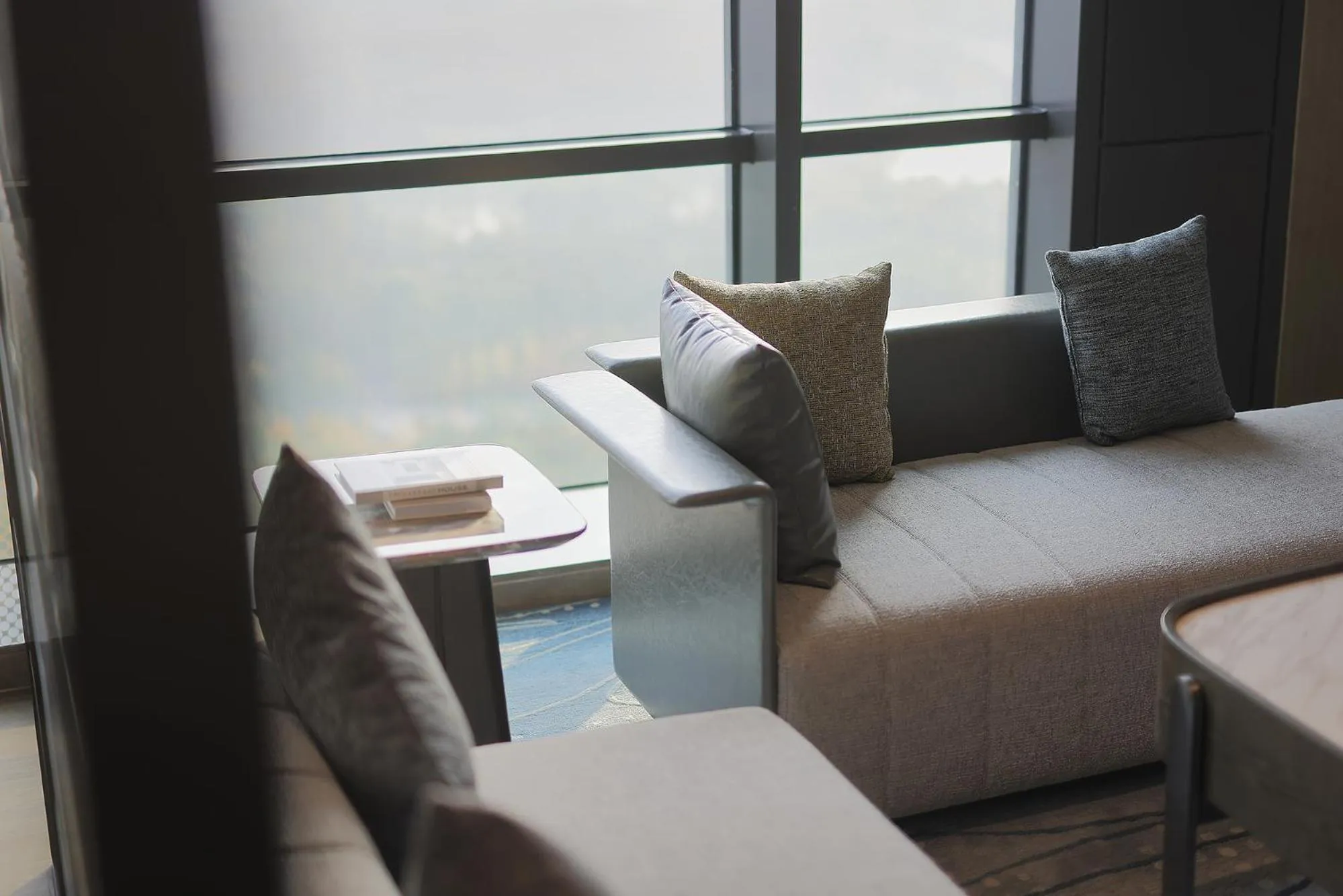 Seating area in Courtyard by Marriott Beijing Changping