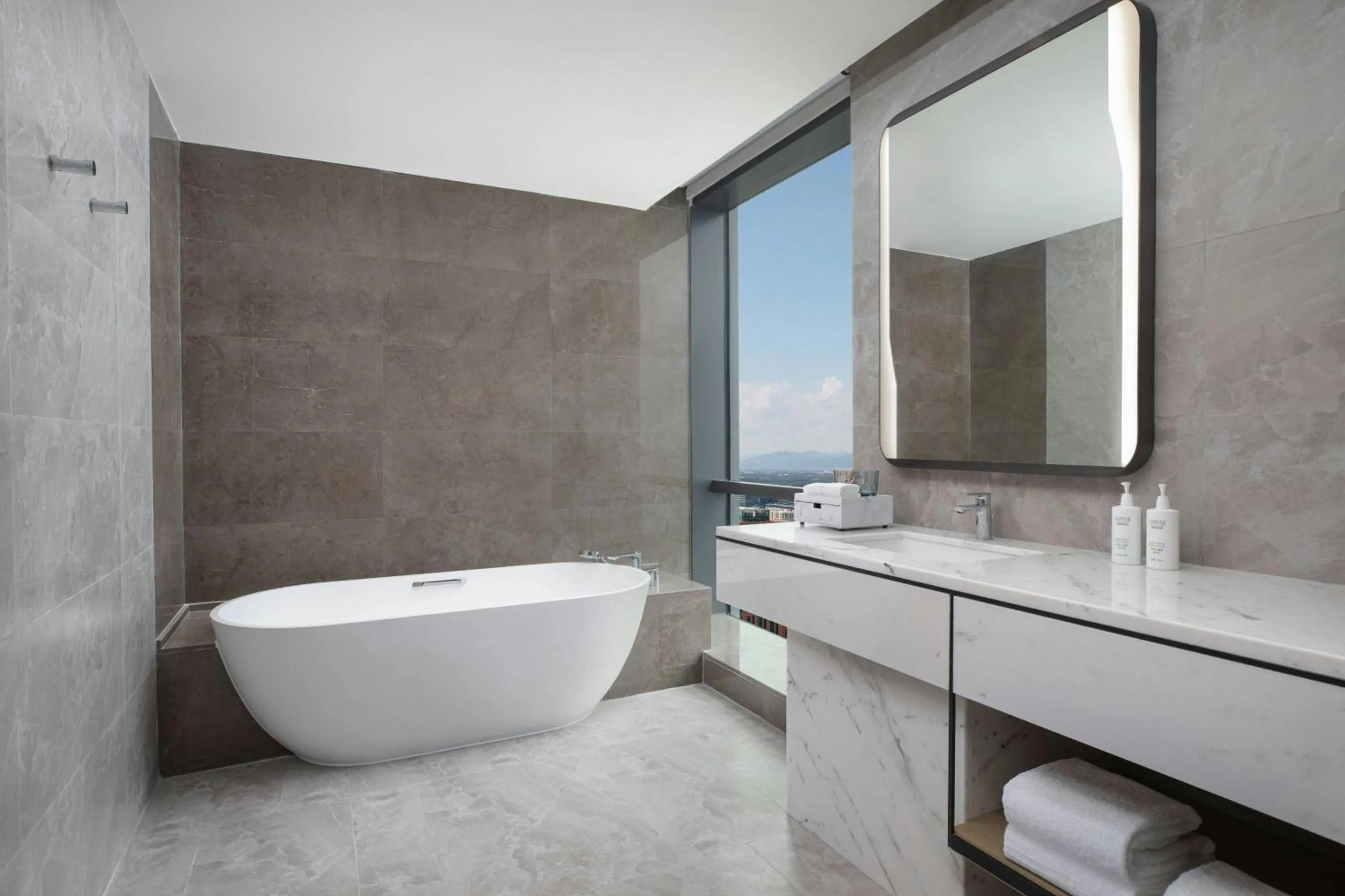 Bathroom in Courtyard by Marriott Beijing Changping