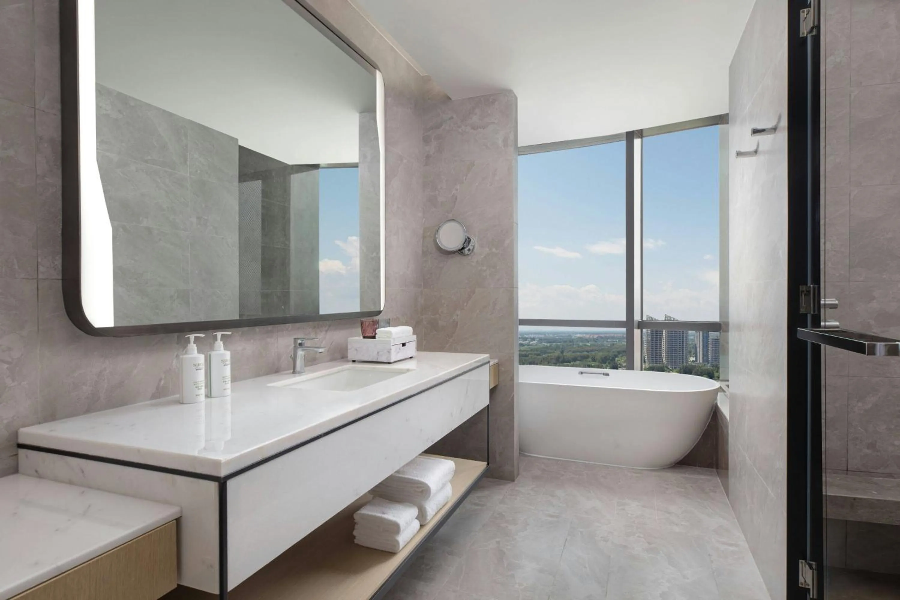 Bathroom in Courtyard by Marriott Beijing Changping