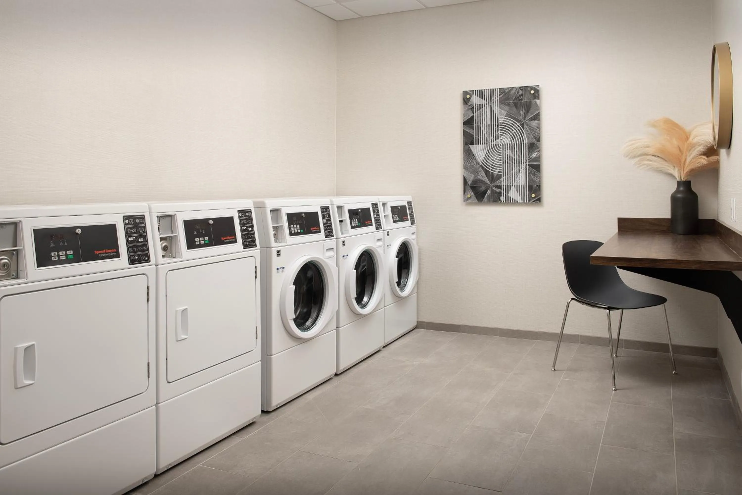 laundry in SpringHill Suites by Marriott Sandpoint