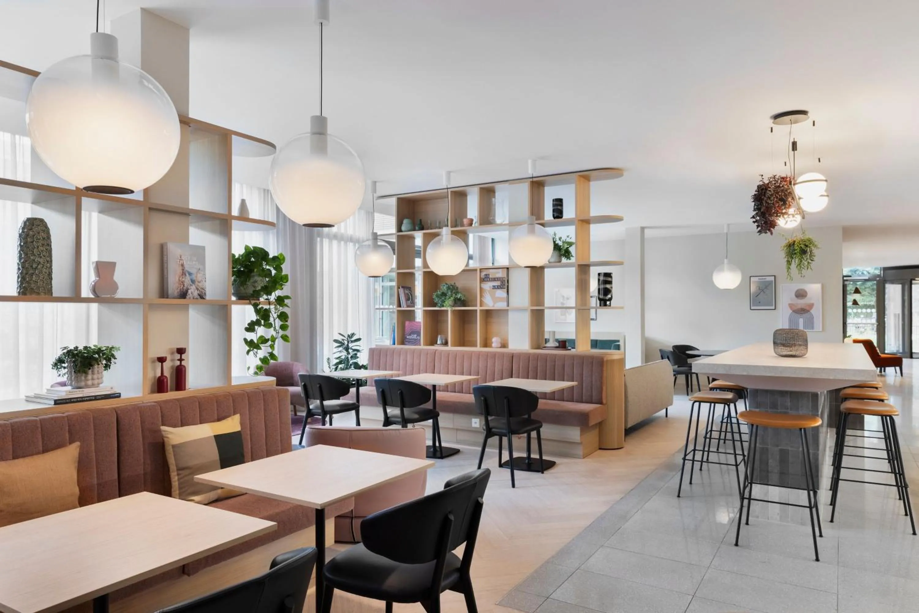 Restaurant/places to eat in Residence Inn by Marriott Geneva City Nations