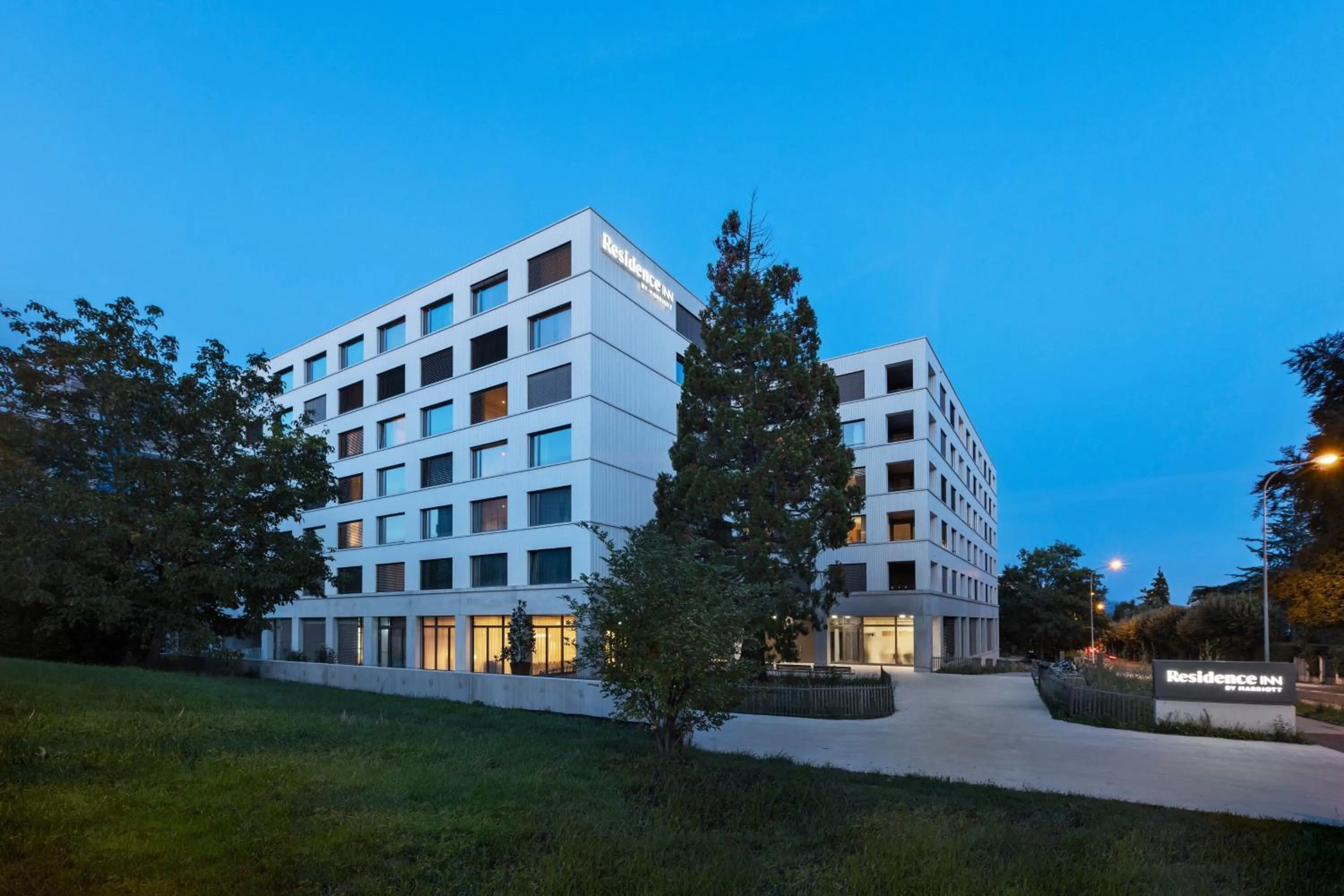 Property building in Residence Inn by Marriott Geneva City Nations