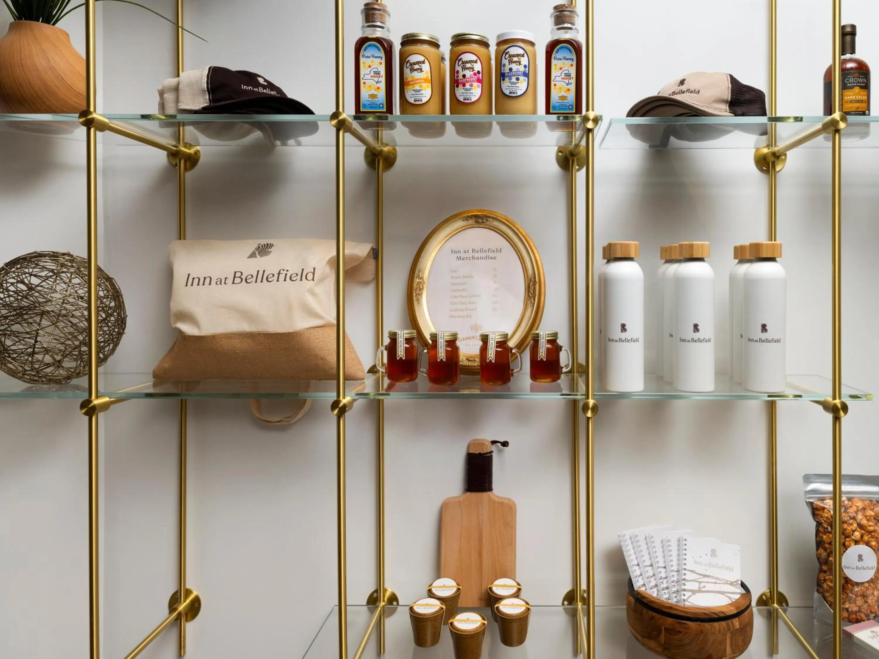 Food and drinks in Inn at Bellefield Residence Inn by Marriott