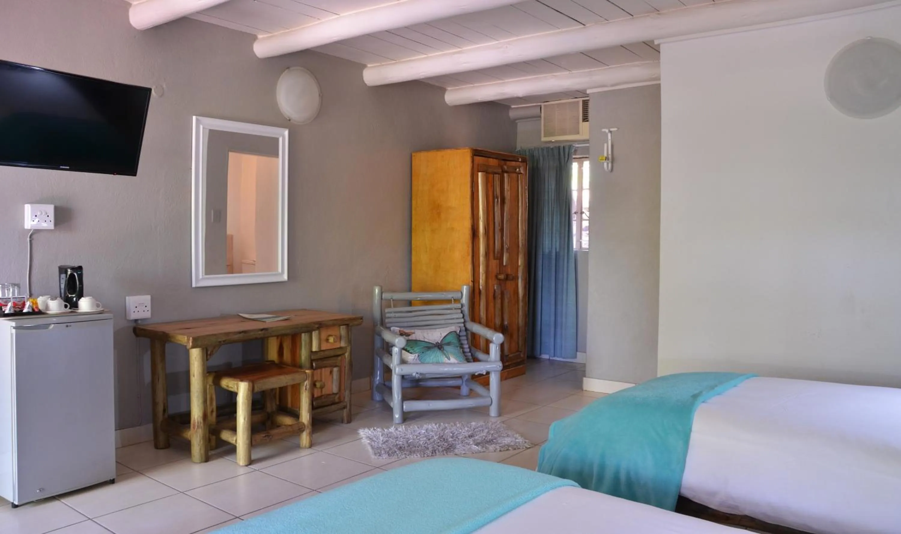 Decorative detail, Bed in eBundu Lodge