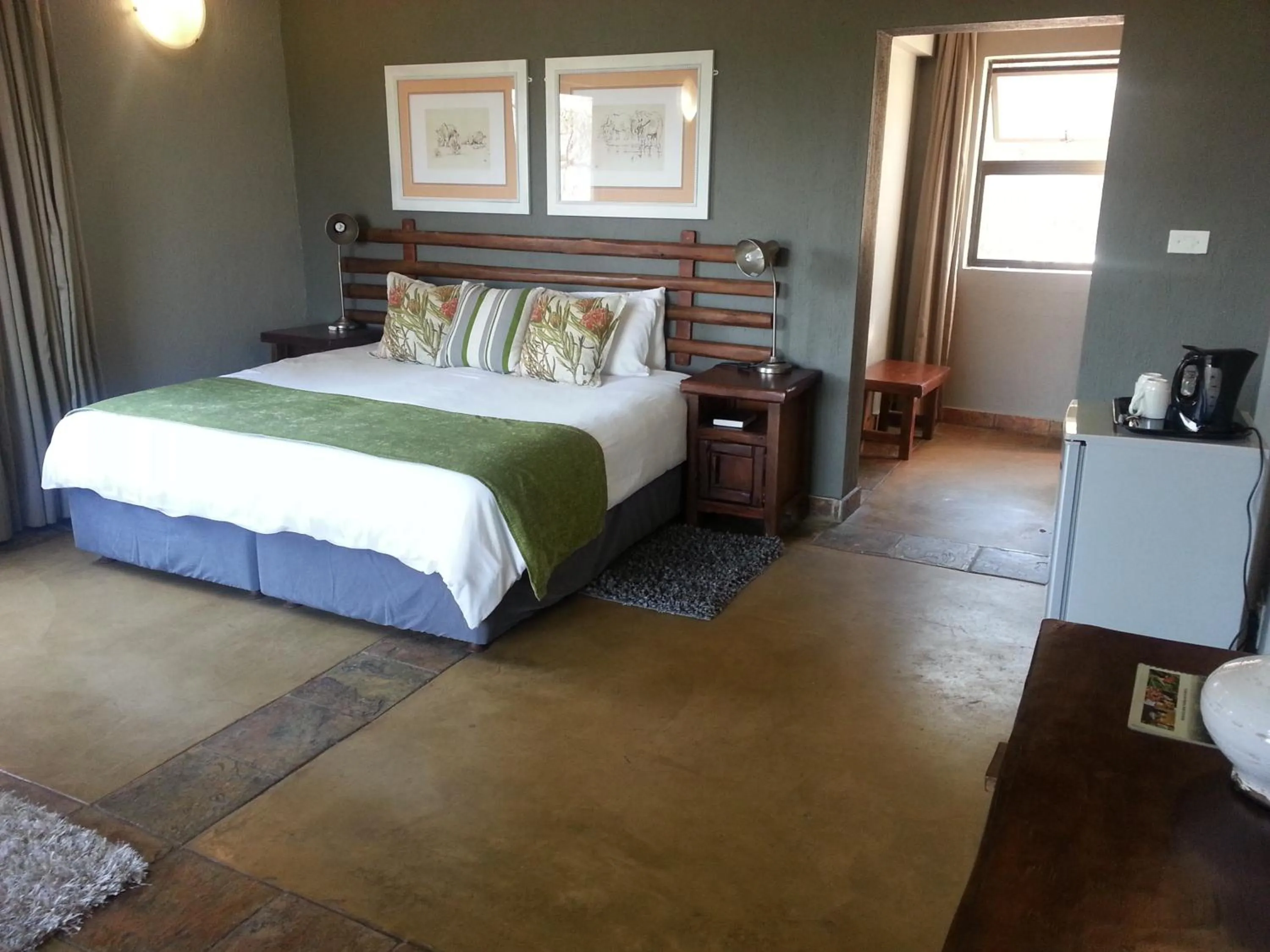 Day, Bed in eBundu Lodge