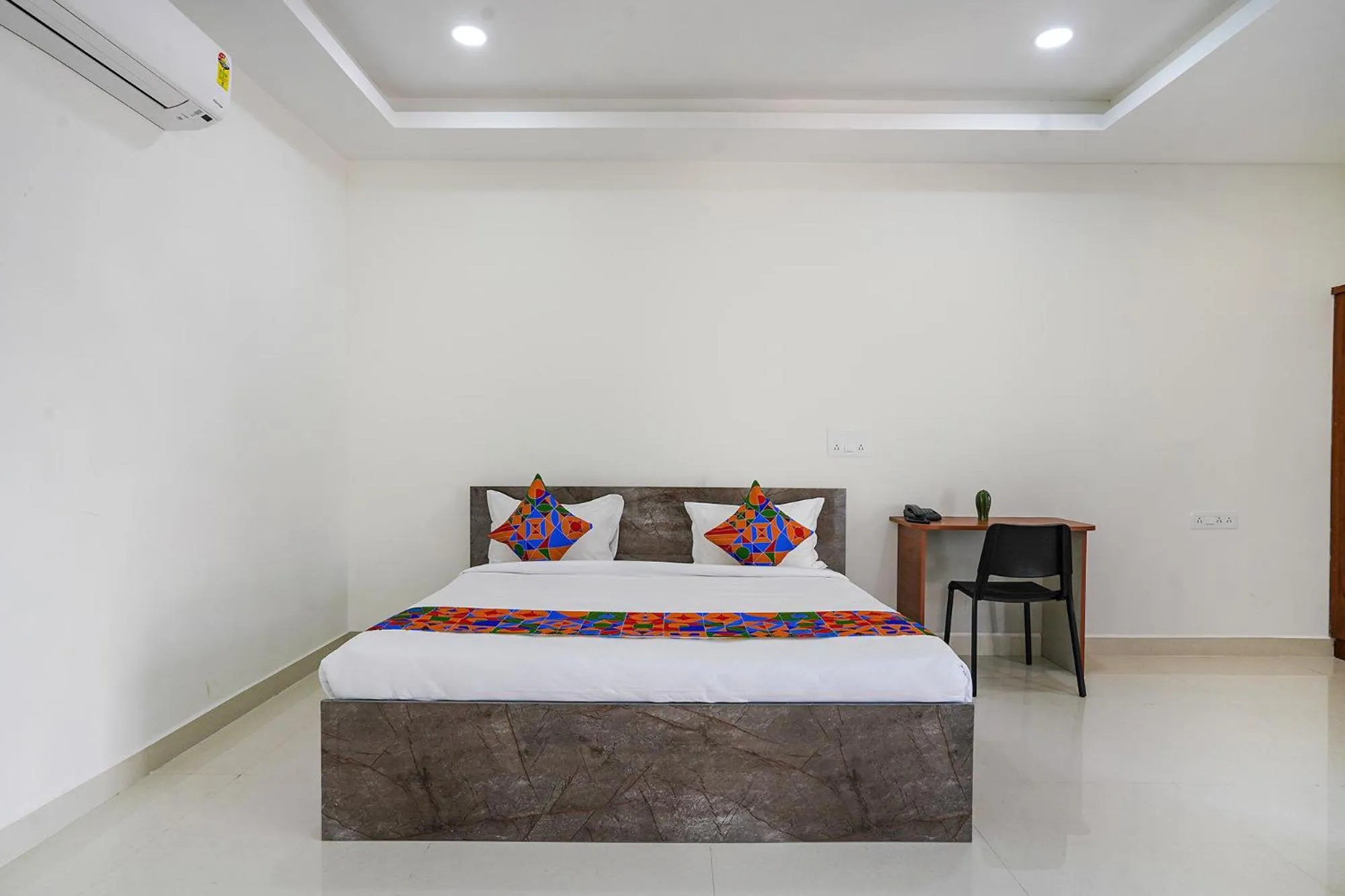 Bed in FabHotel Rooms 27 - Nr Hitech City