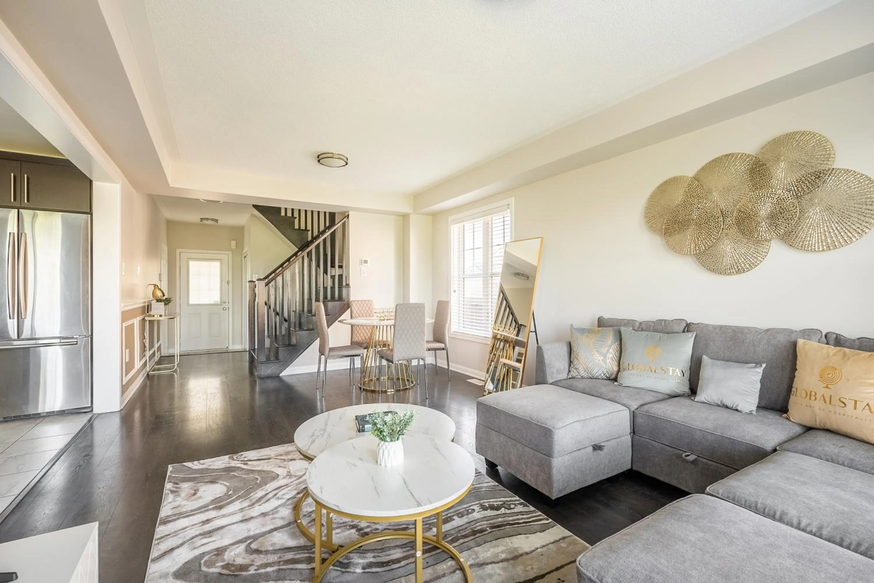 Living room in GLOBALSTAY Modern 3 Bedroom House in Brampton