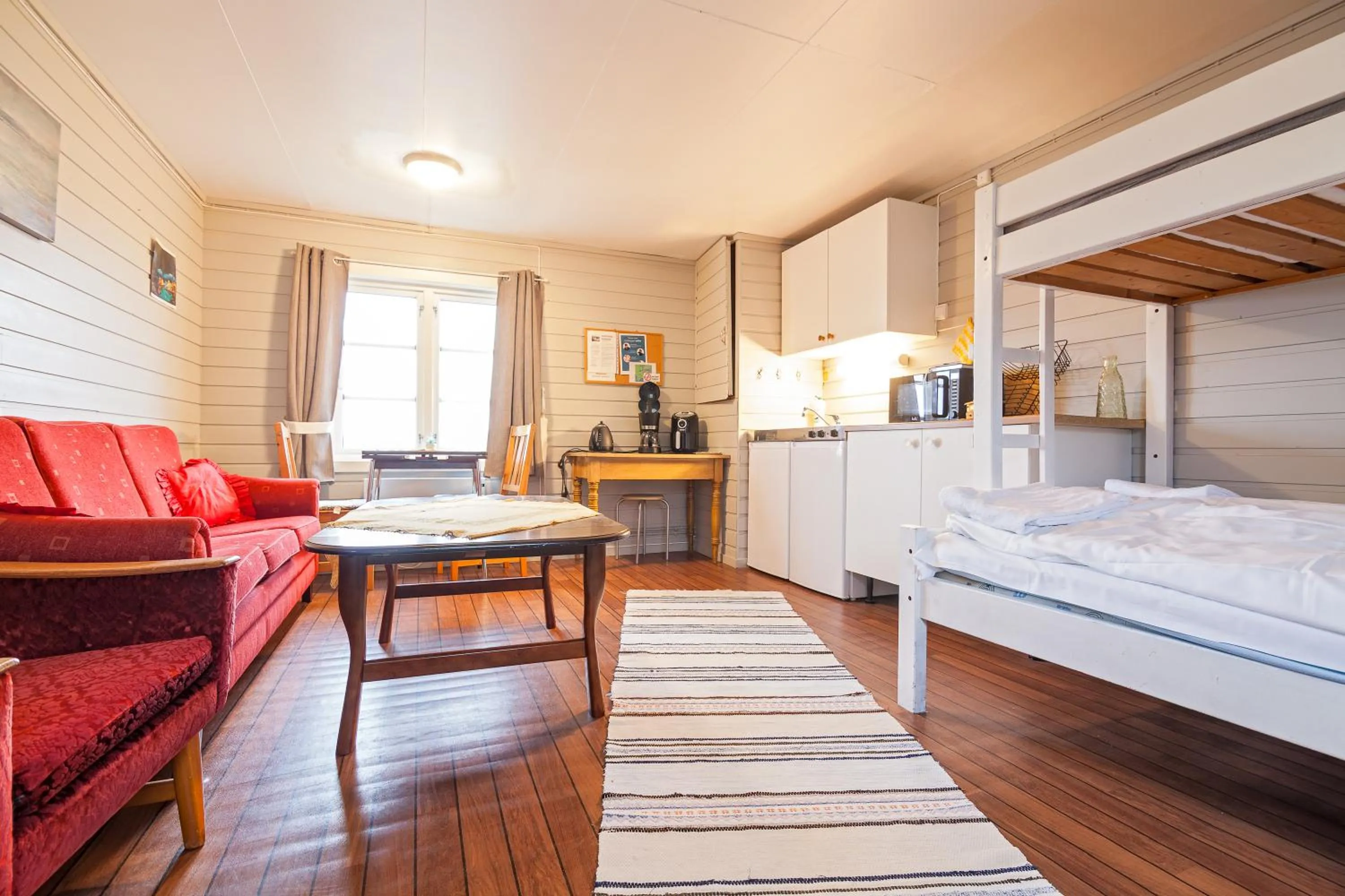 Bed in Sjøstrand Rorbuer