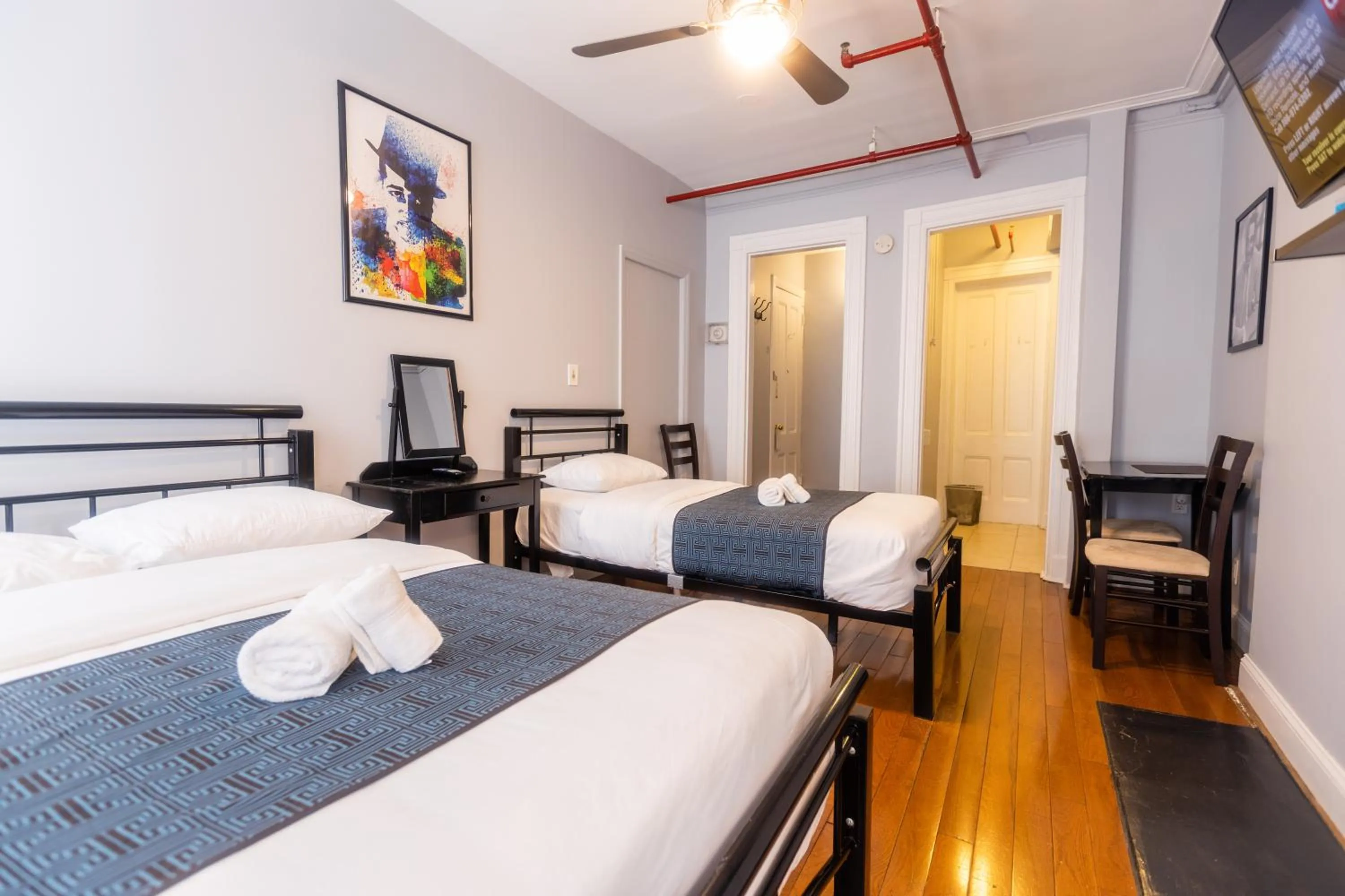 Photo of the whole room, Bed in The Central Park North