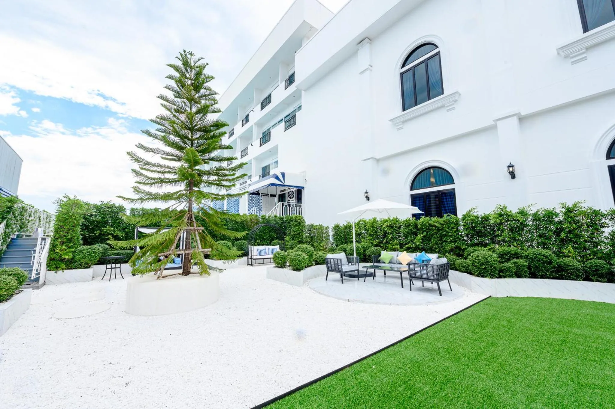 Garden in Marble Arch De Loei Hotel