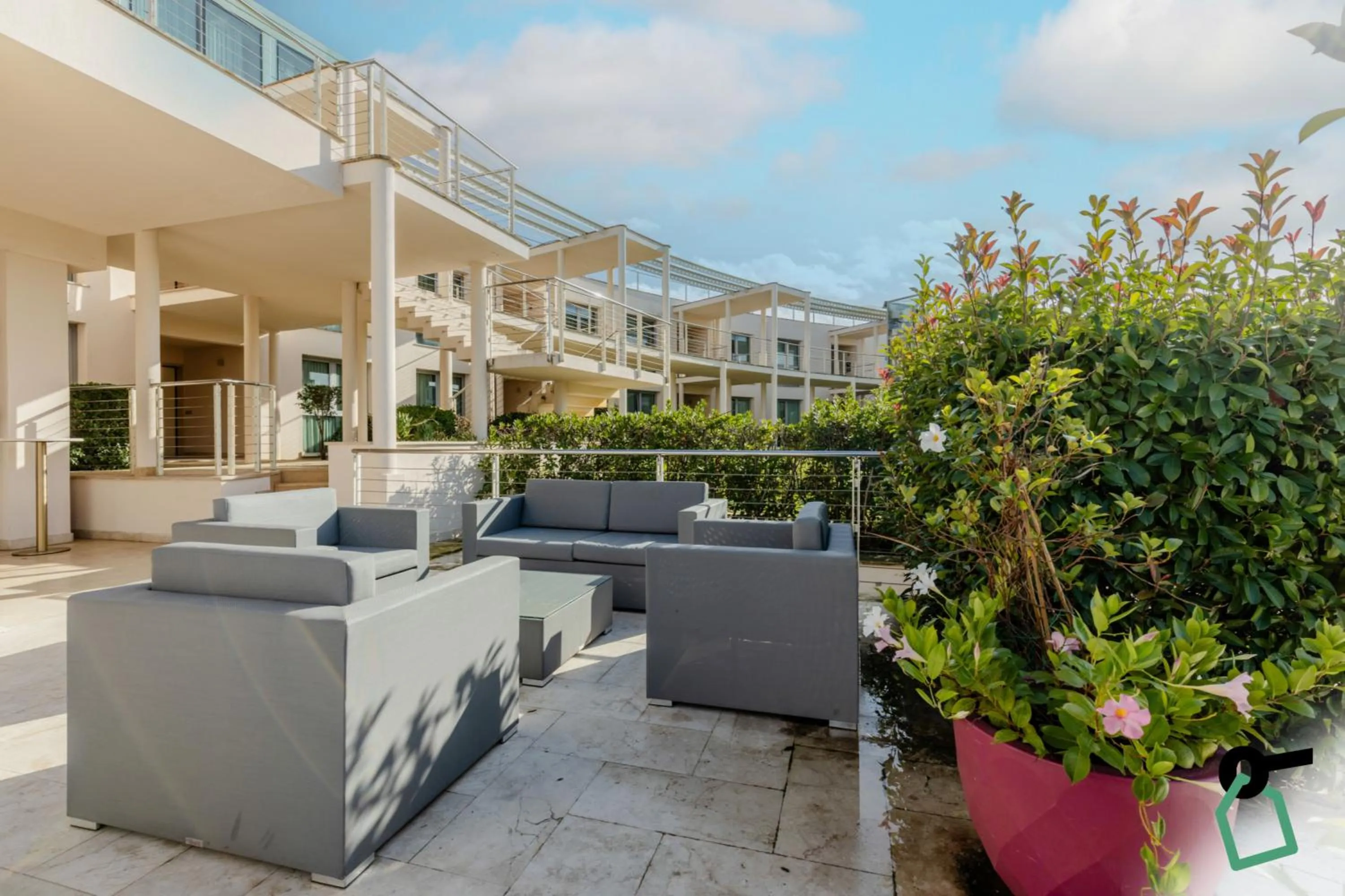 Summer in HOTIDAY Room Collection - Pisa