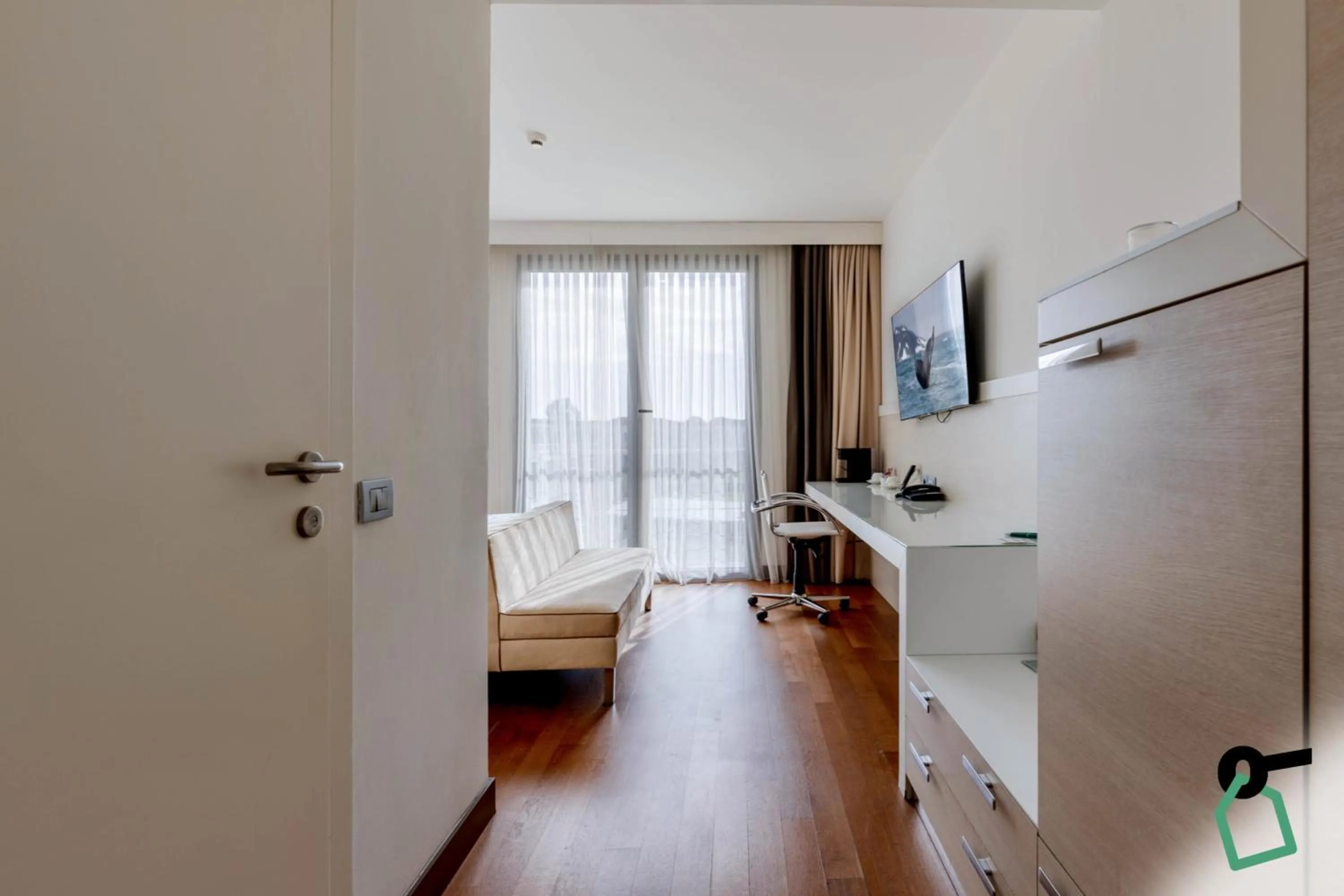 Bedroom, Bed in HOTIDAY Room Collection - Pisa