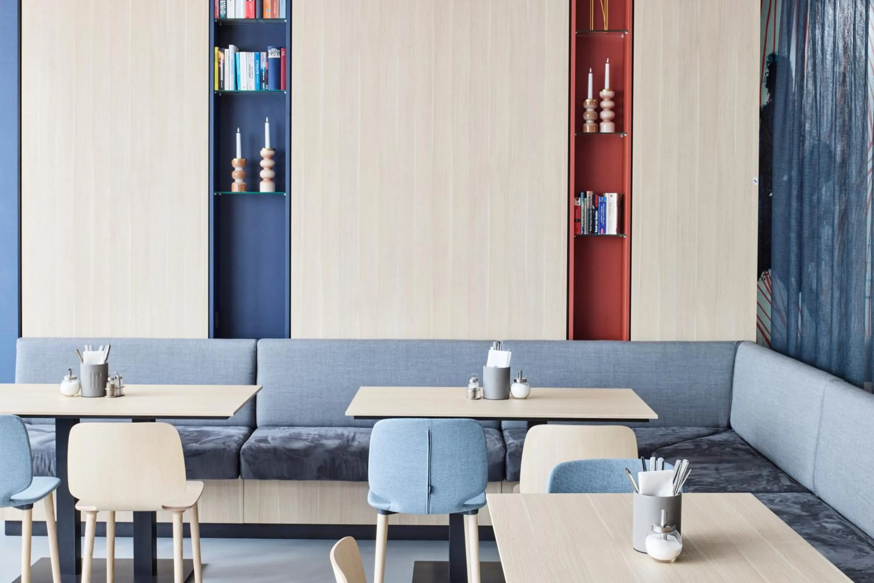 Restaurant/places to eat in H2 Hotel Wien Schönbrunn