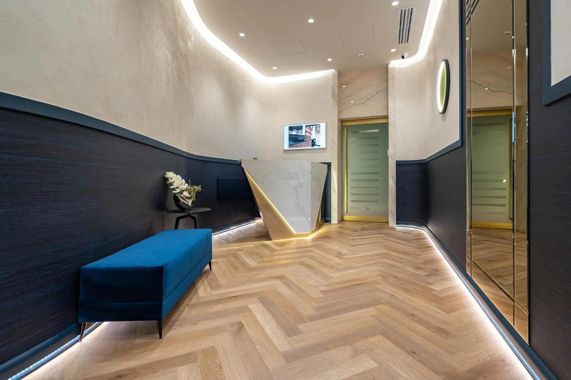 Lobby or reception in NOVOS ApartHotel