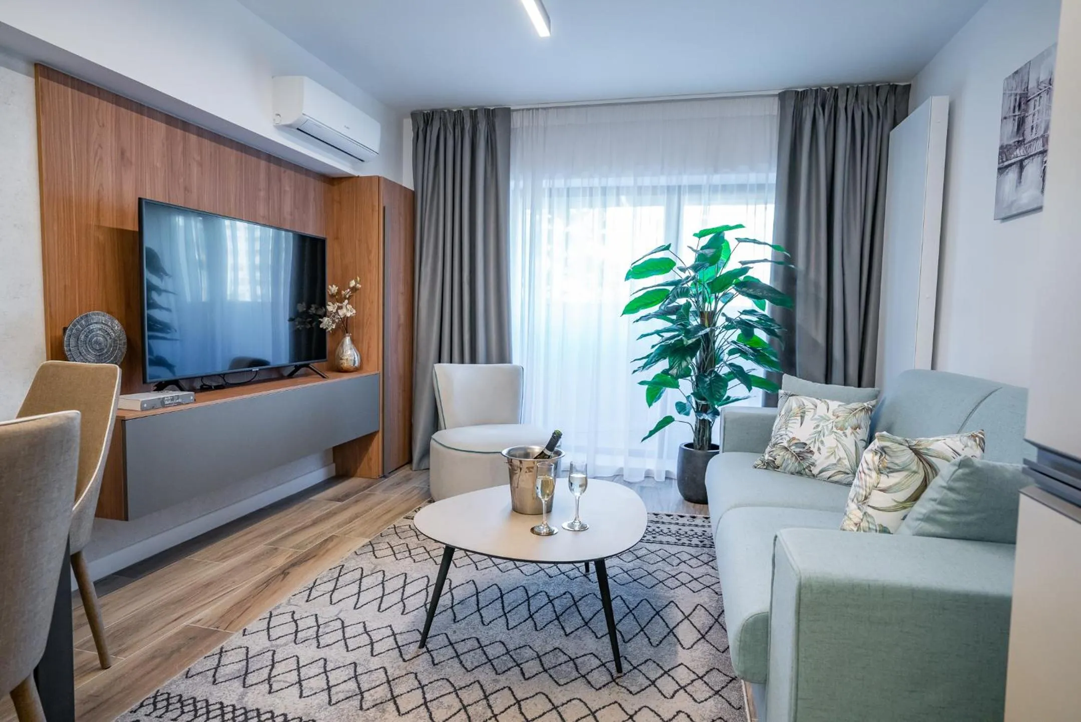 TV and multimedia in NOVOS ApartHotel