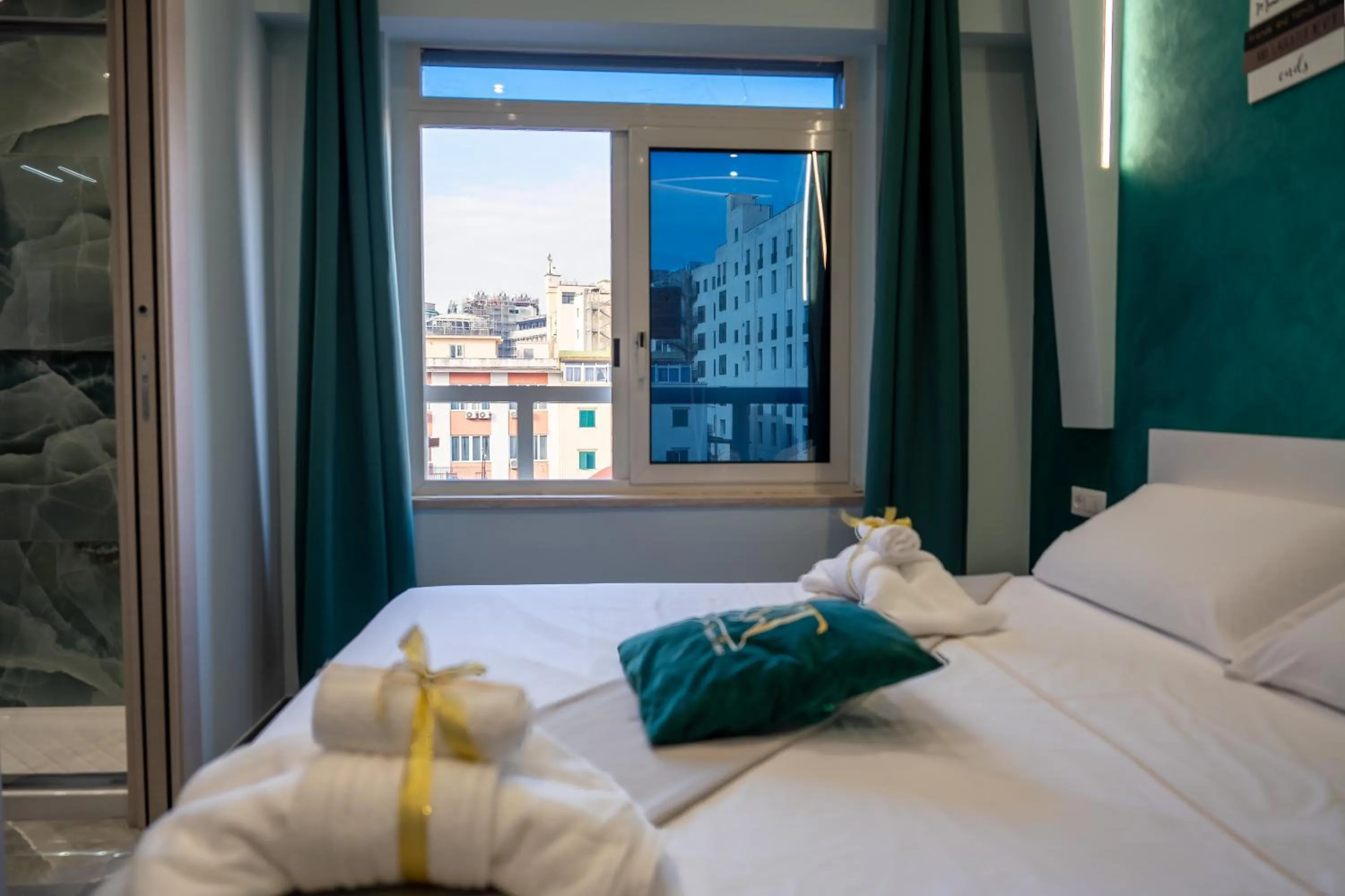 City view, Bed in Napolitano Rooms - Central Station