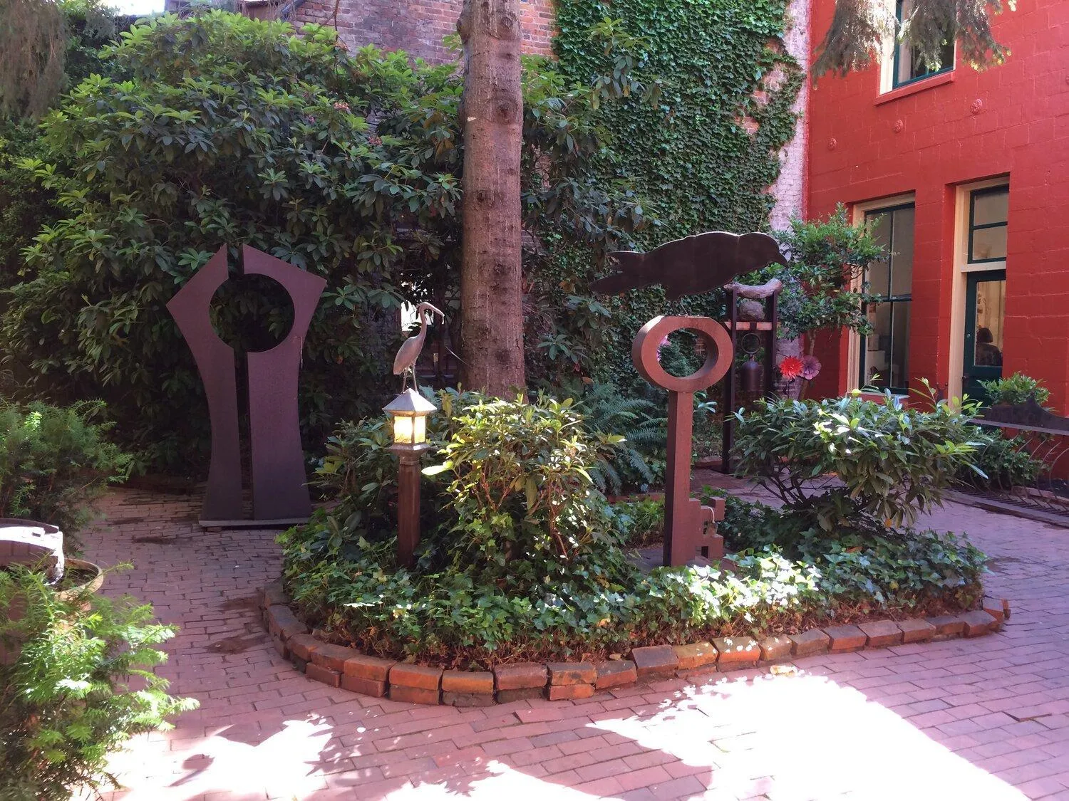 Day in Hotel Planter