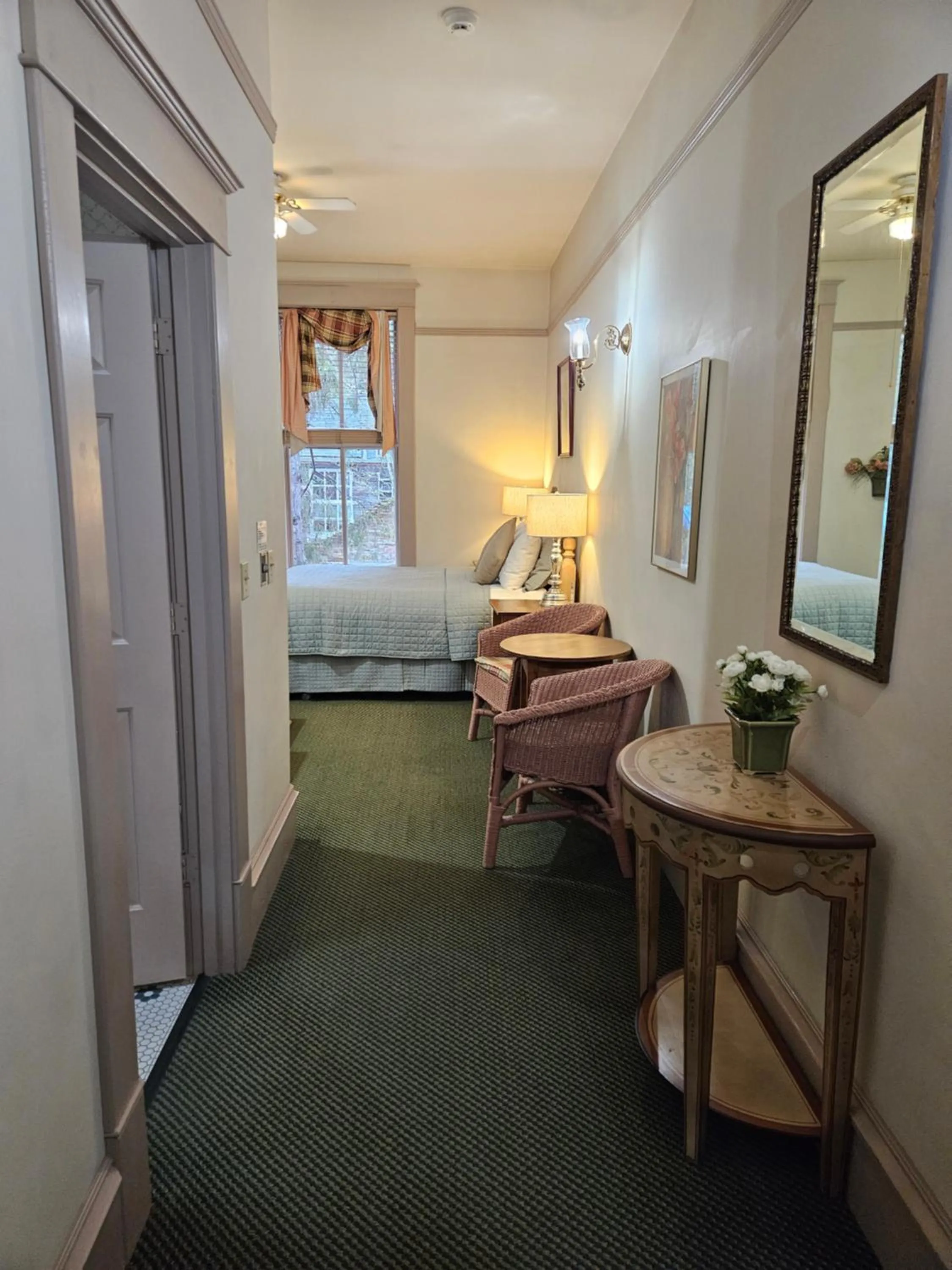 Bed in Hotel Planter